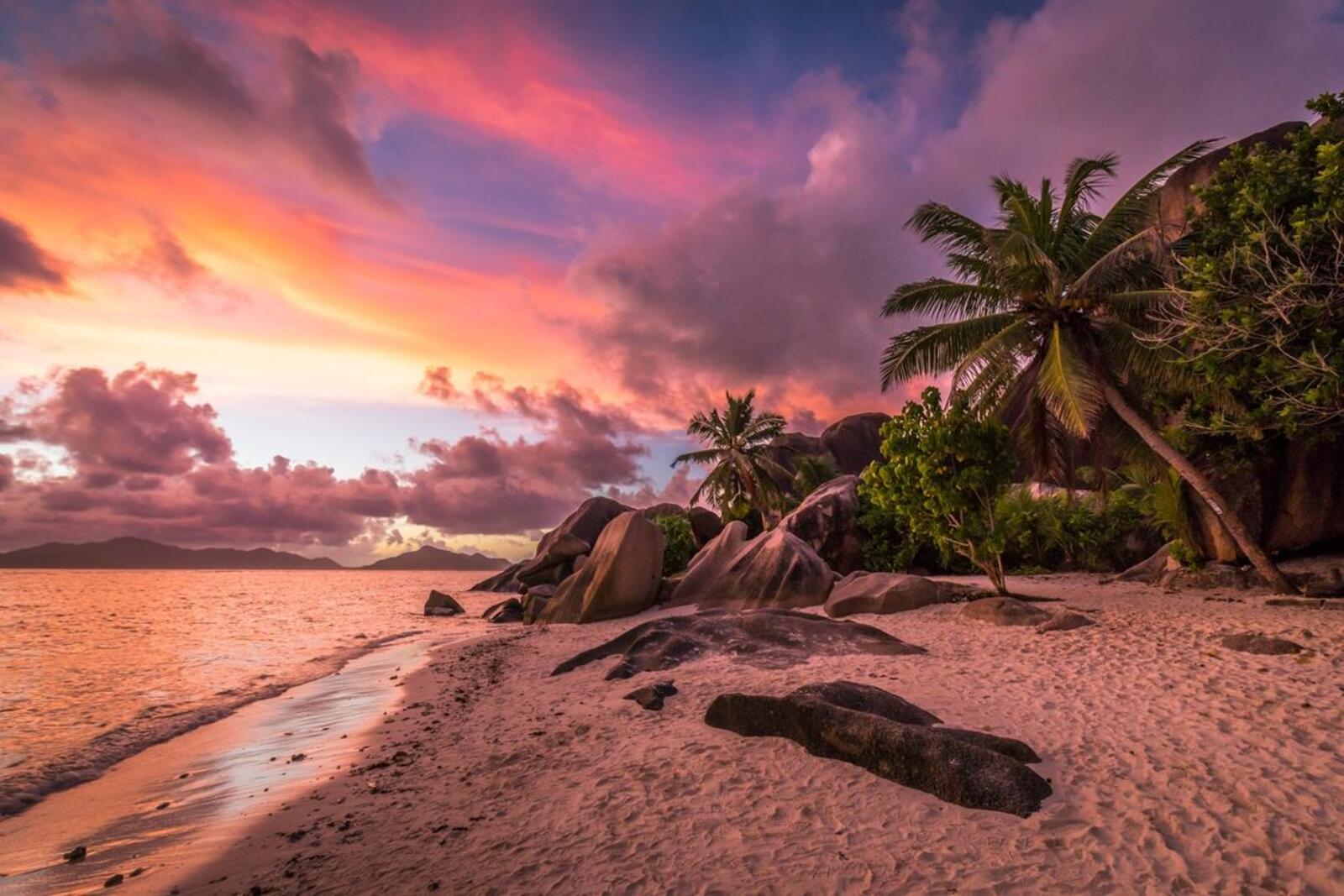 Обои Seychelles побережье закат на рабочий стол