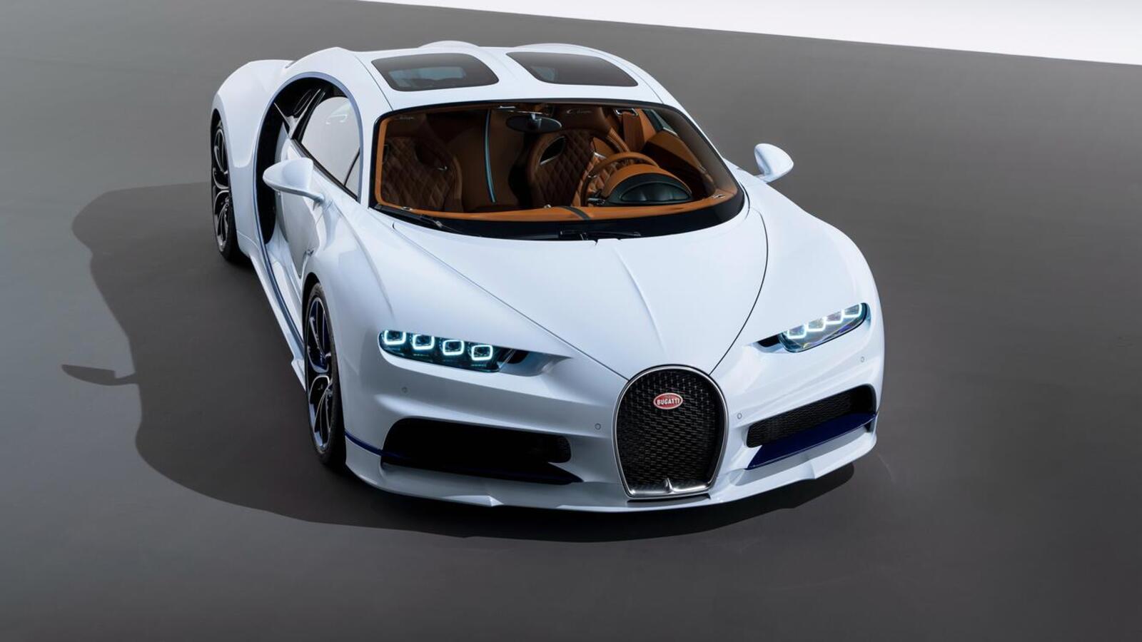 Бесплатное фото Bugatti chiron белого цвета