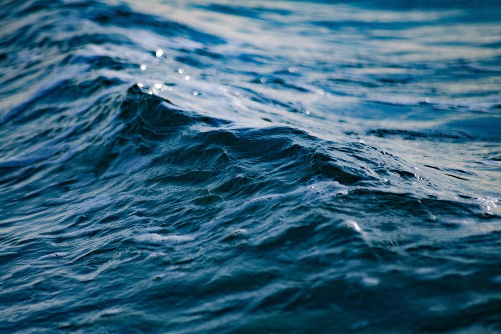 Wallpapers close waves sea on the desktop