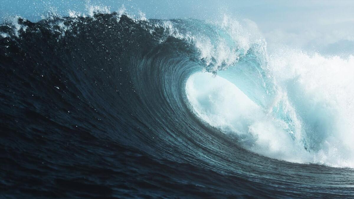 Большая морская волна