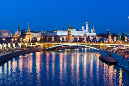 Evening view of Moscow Kremlin from Patriarshy bridge
