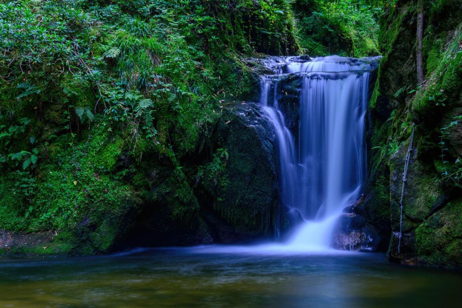 Бесплатное фото Красивый водопад