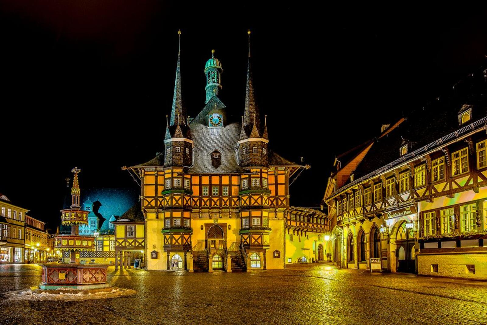 Wallpapers Town Hall Wernigerode night on the desktop