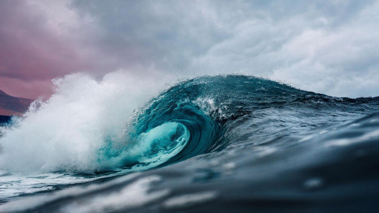 Обои океан волны всплеск воды на рабочий стол