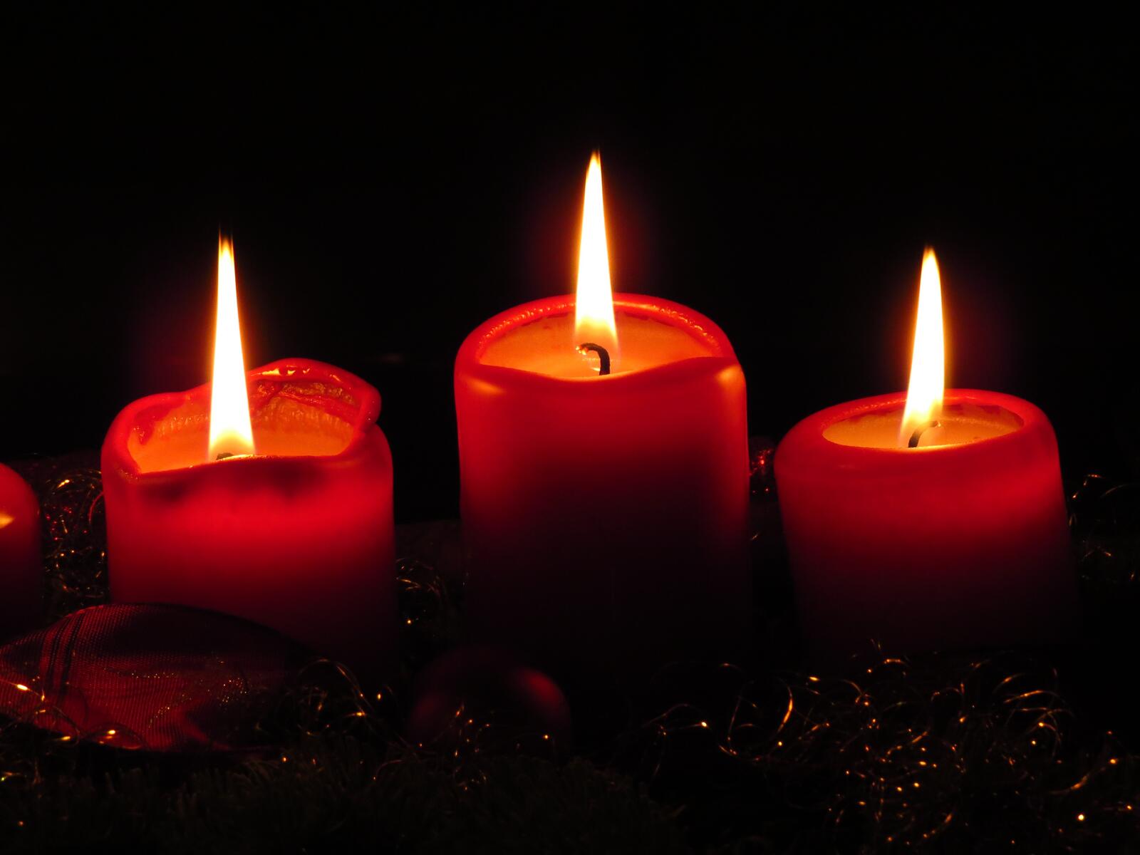 Обои праздник горящие свечи свечи на рабочий стол