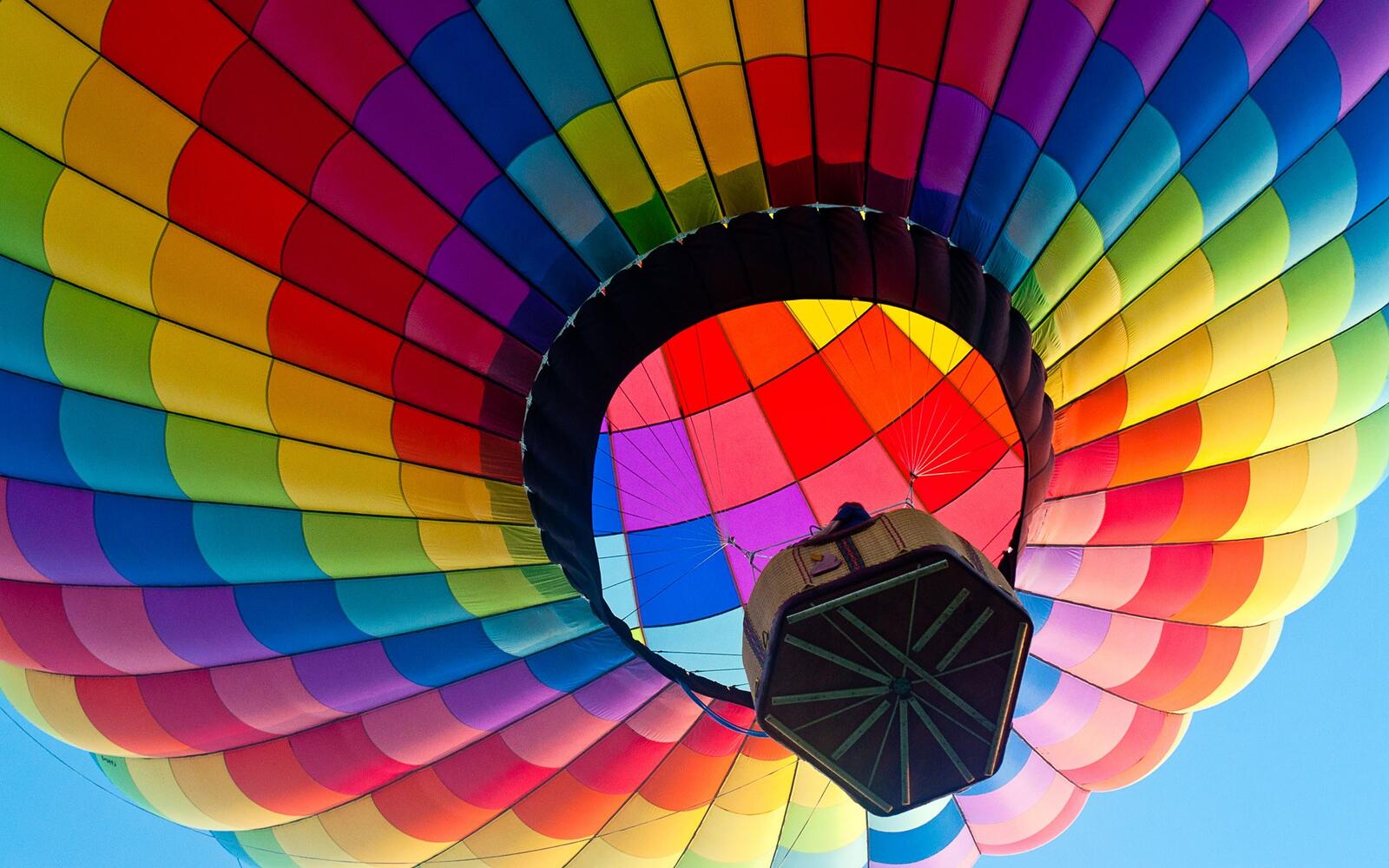Обои воздушный шар красочный разноцветный на рабочий стол