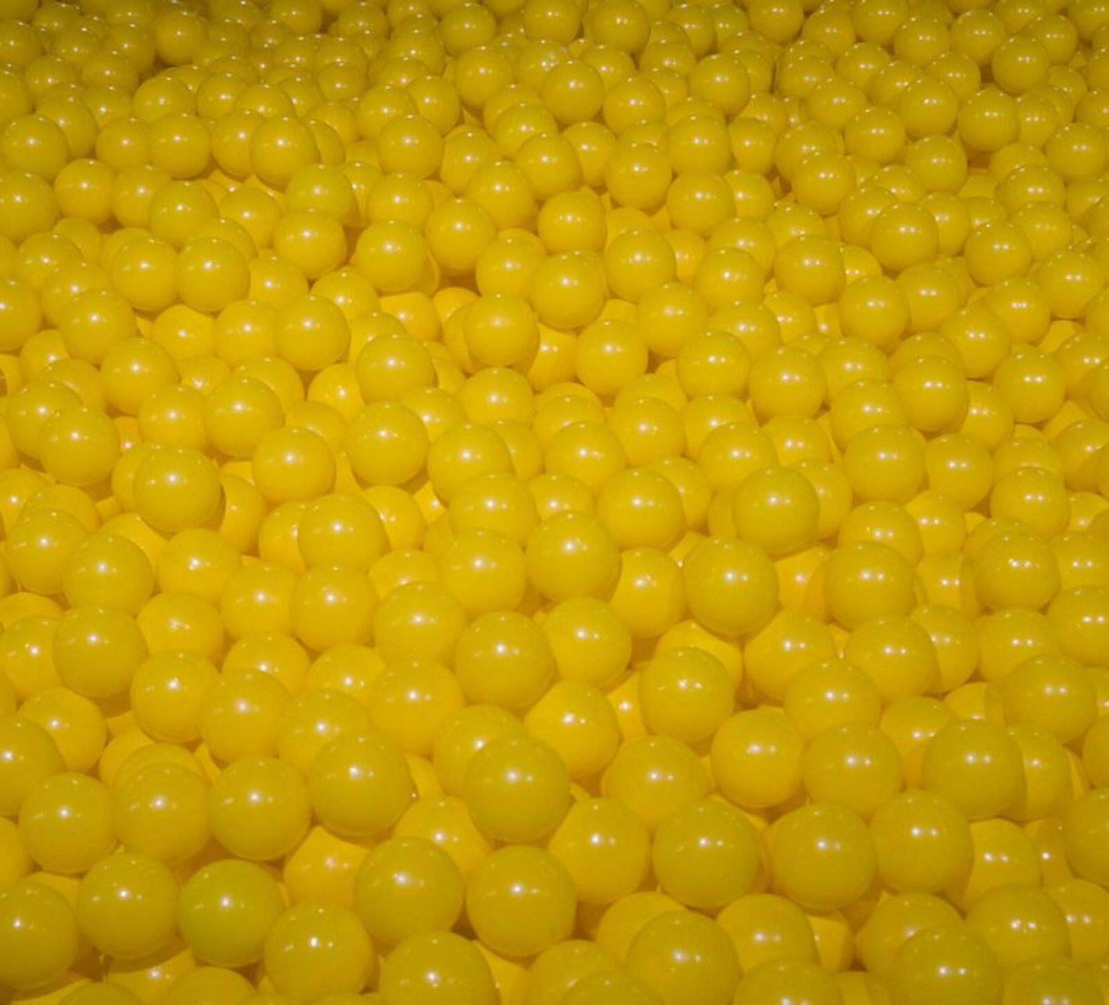 Wallpapers balls yellow shapes on the desktop