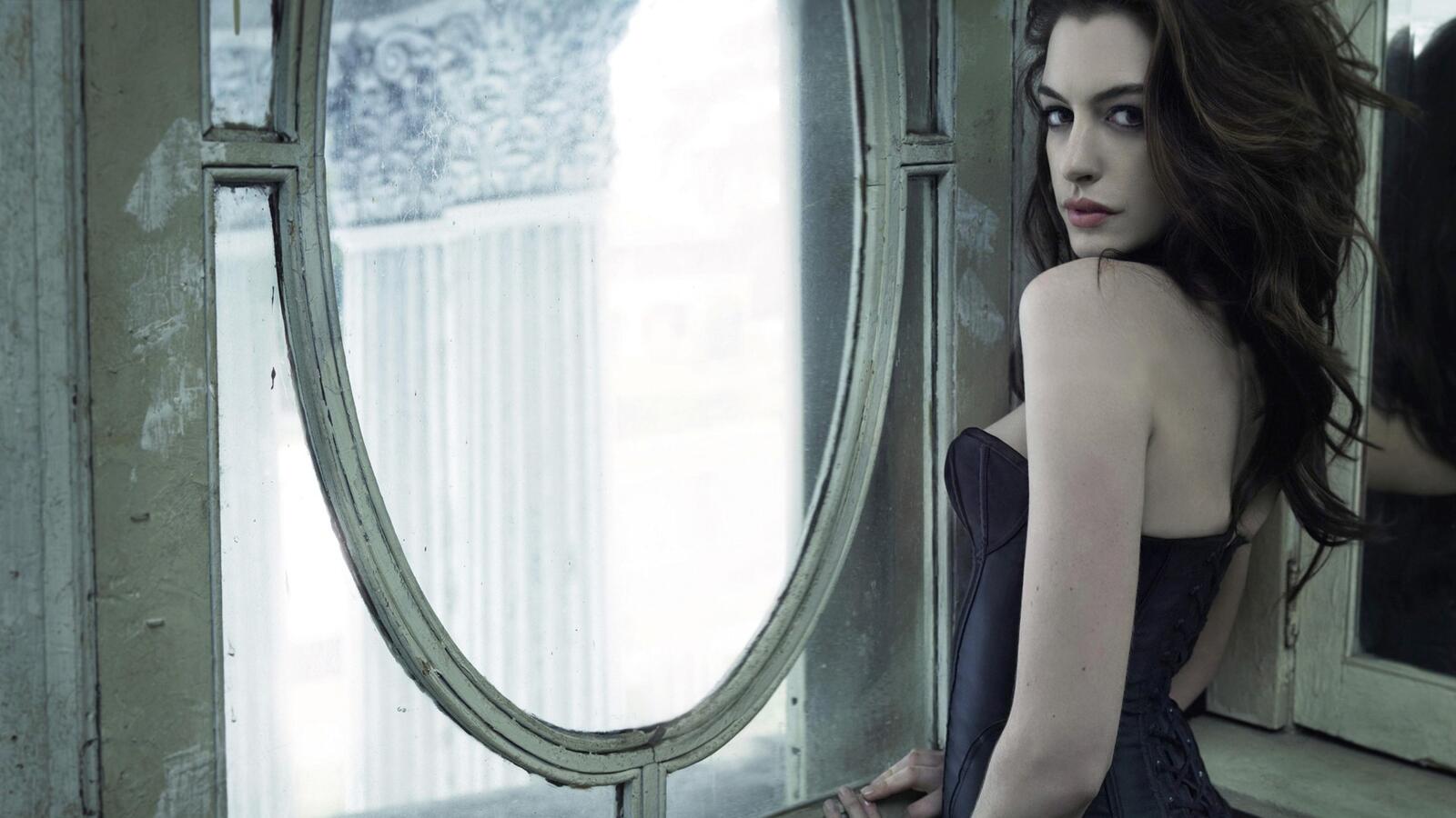 Wallpapers mirror Anne Hathaway celebrities on the desktop