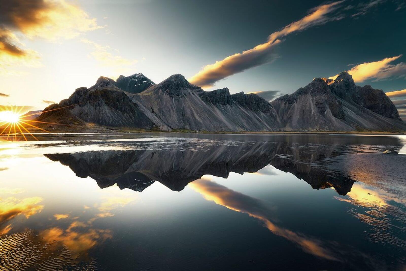 Бесплатное фото Зеркальное озеро