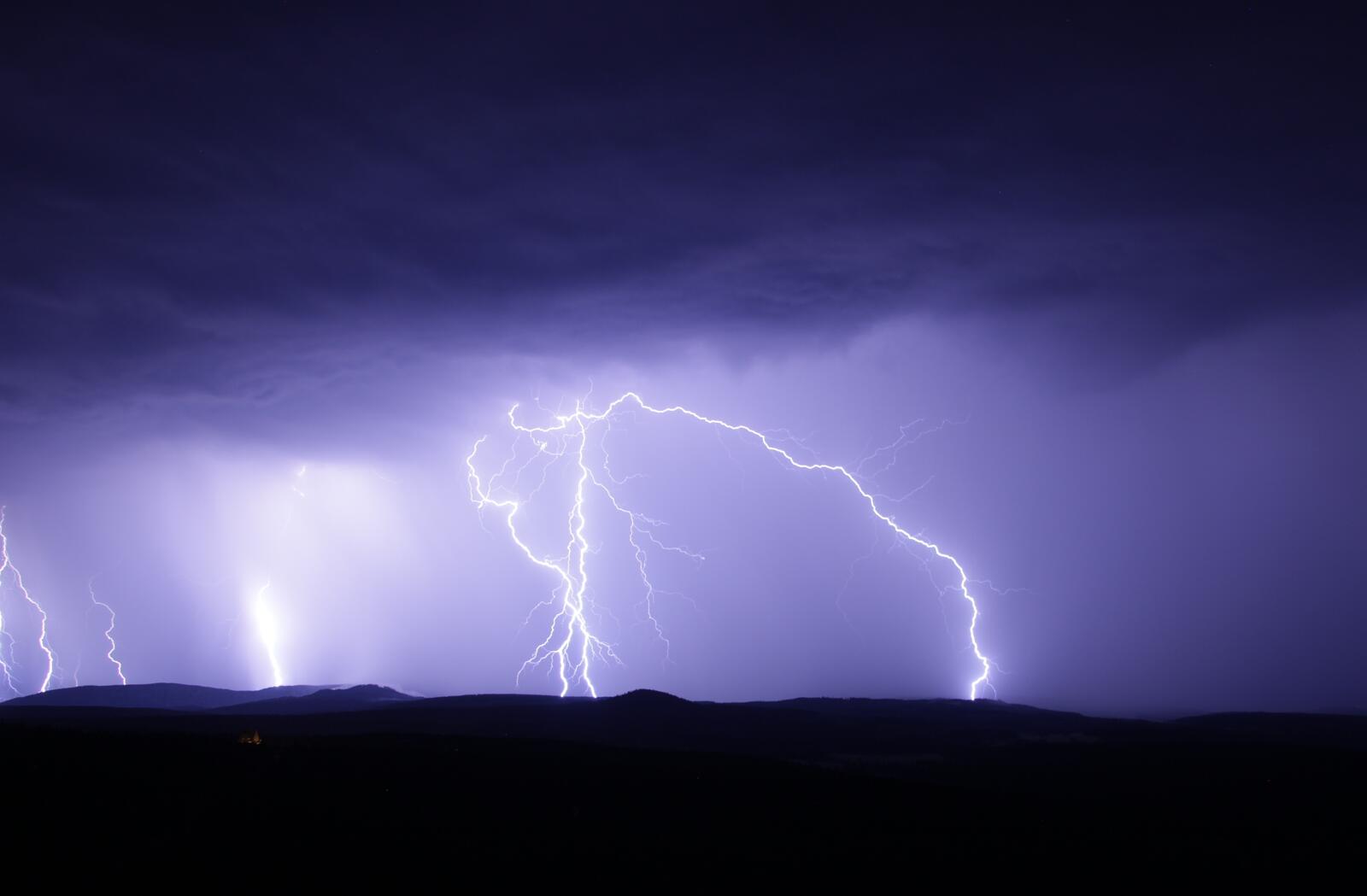 Wallpapers night thunderstorm landscapes on the desktop