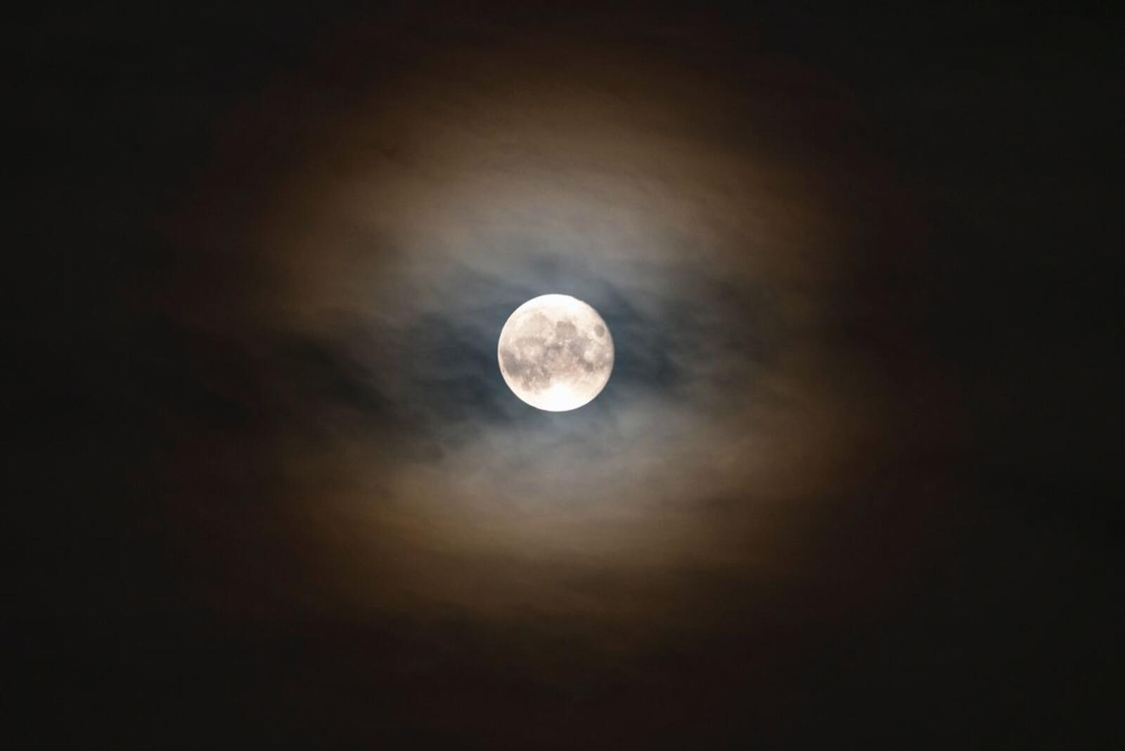 Обои луна ночь светящиеся на рабочий стол
