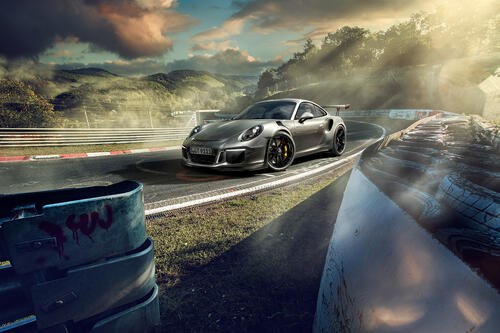 Porsche GT3 на спортивной трассе