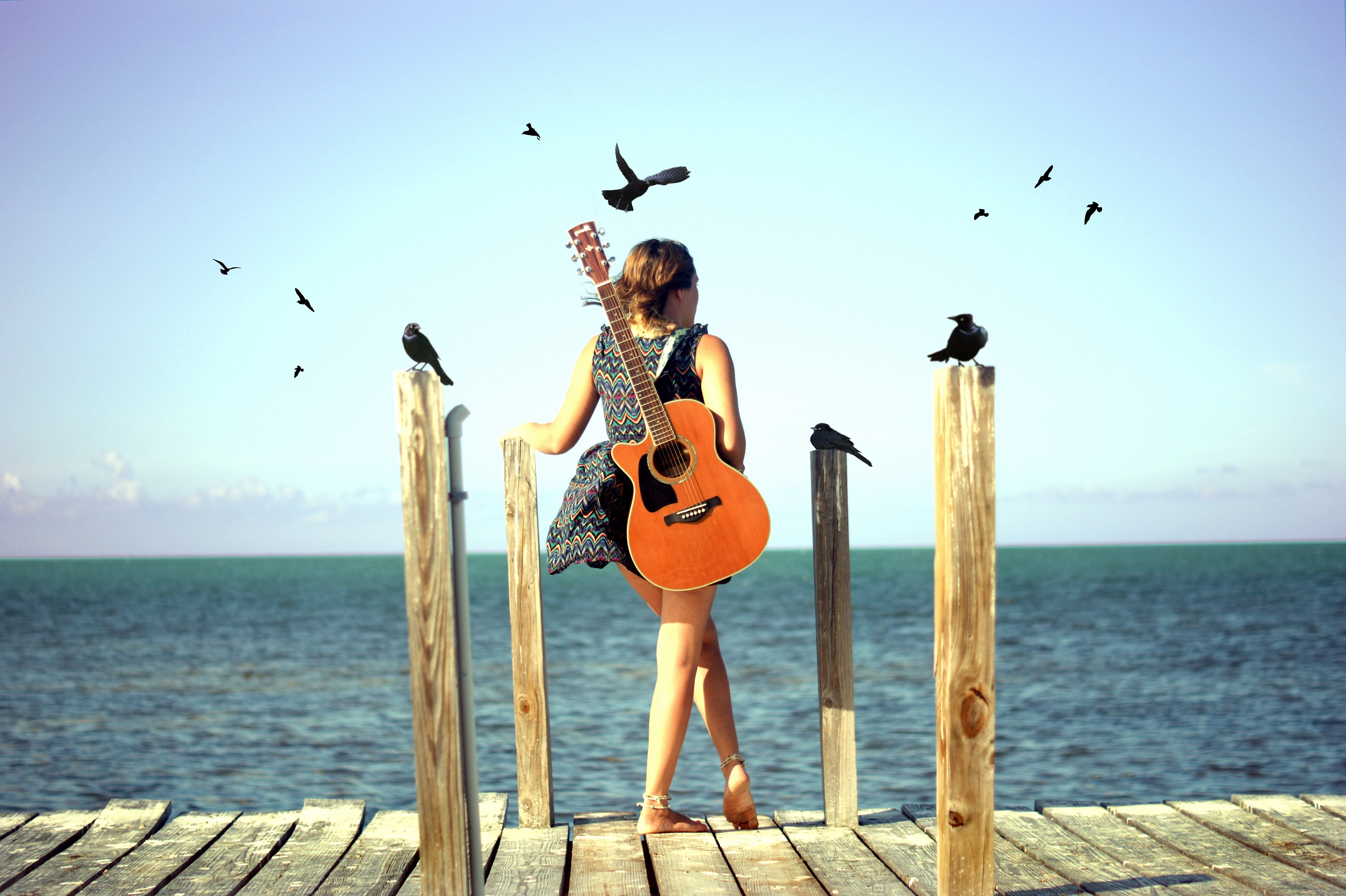 Photo free guitar, girl, standing with his back