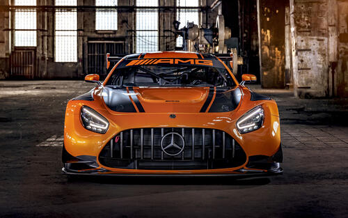 Orange Mercedes amg gt3.