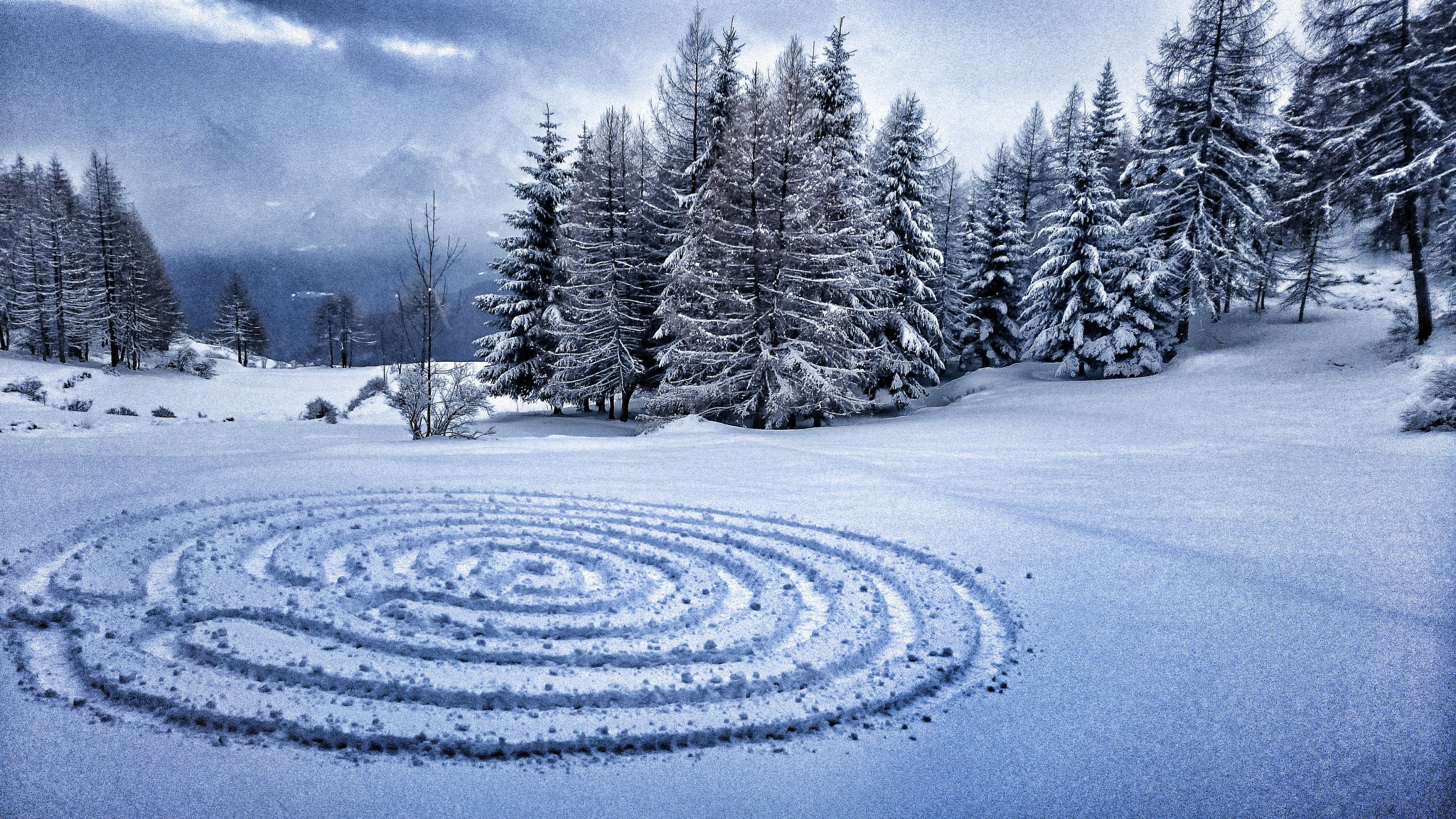 Wallpapers winter snow circles on the desktop