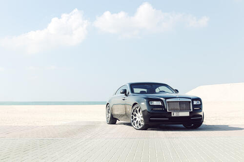 Rolls Royce on unusual chrome rims.