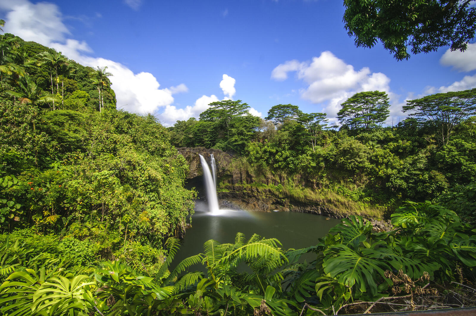 Обои Радужный водопад Гавайи водопад на рабочий стол