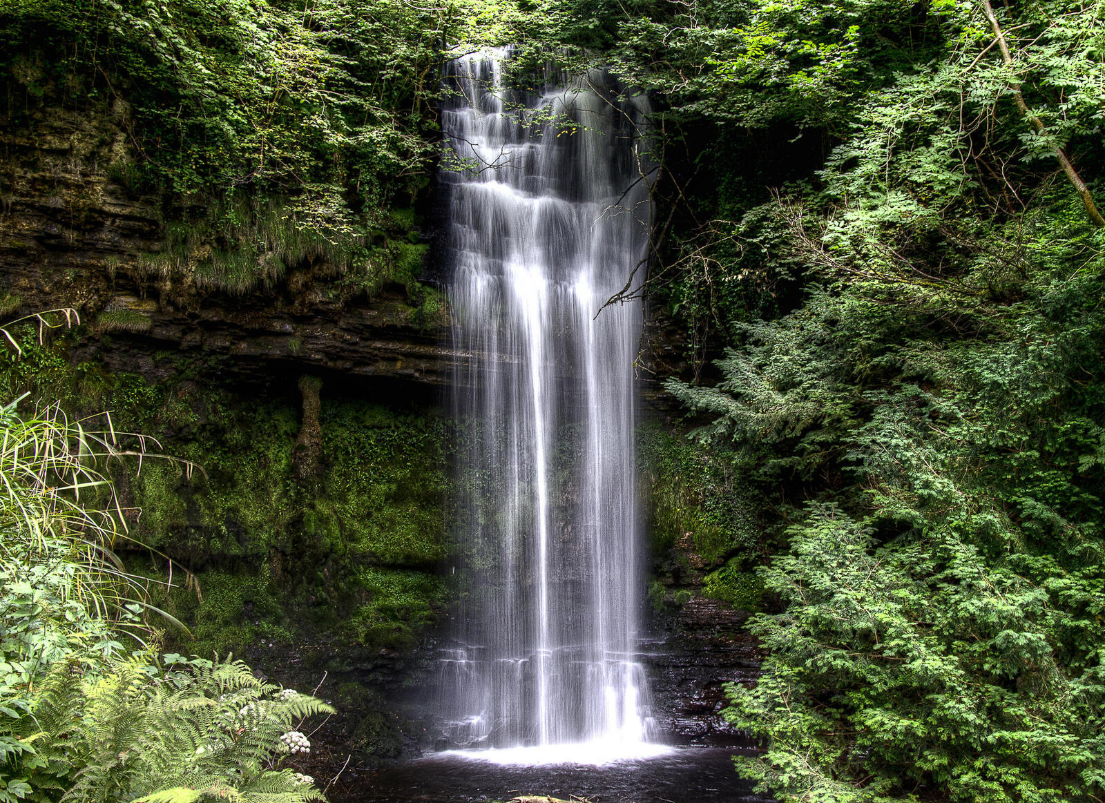 Обои Glencar Waterfall Ирландия водопад на рабочий стол