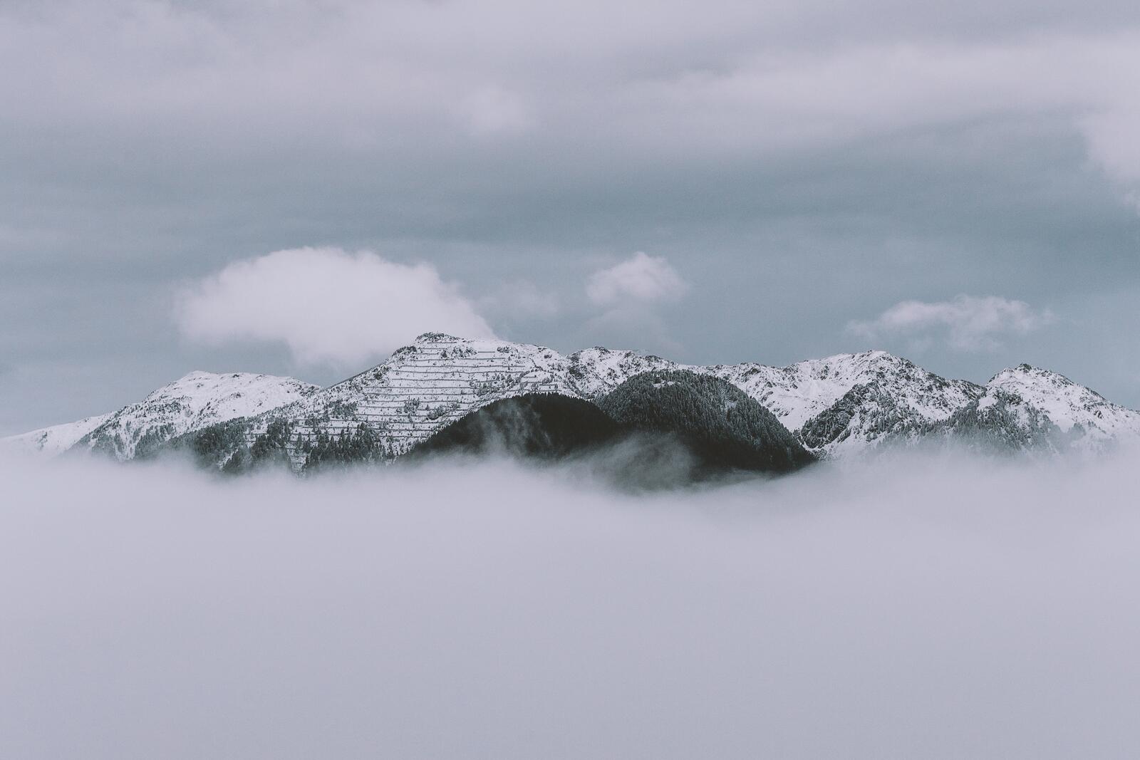 Wallpapers mountains above clouds mountain tops on the desktop