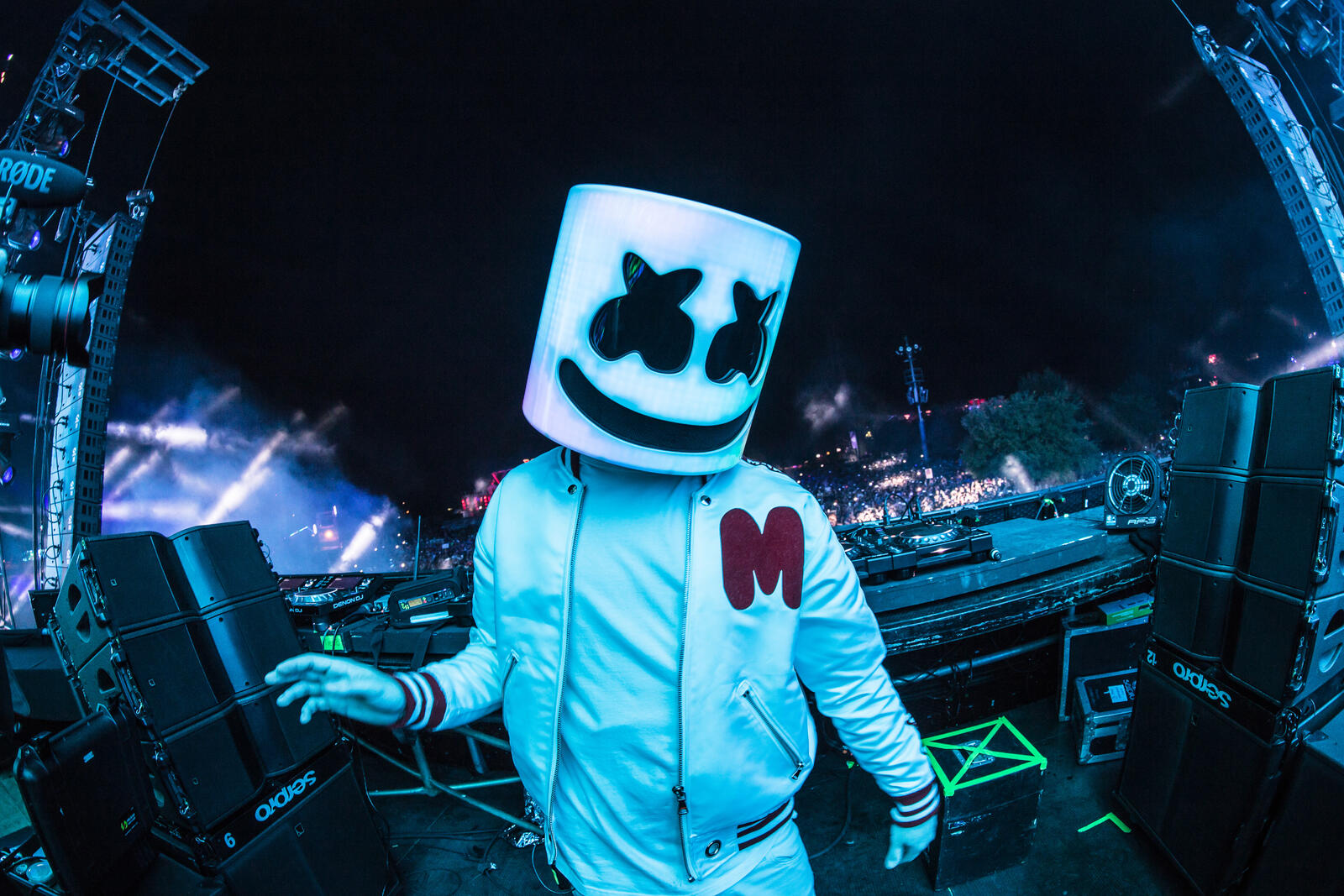 Wallpapers Marshmello person music on the desktop