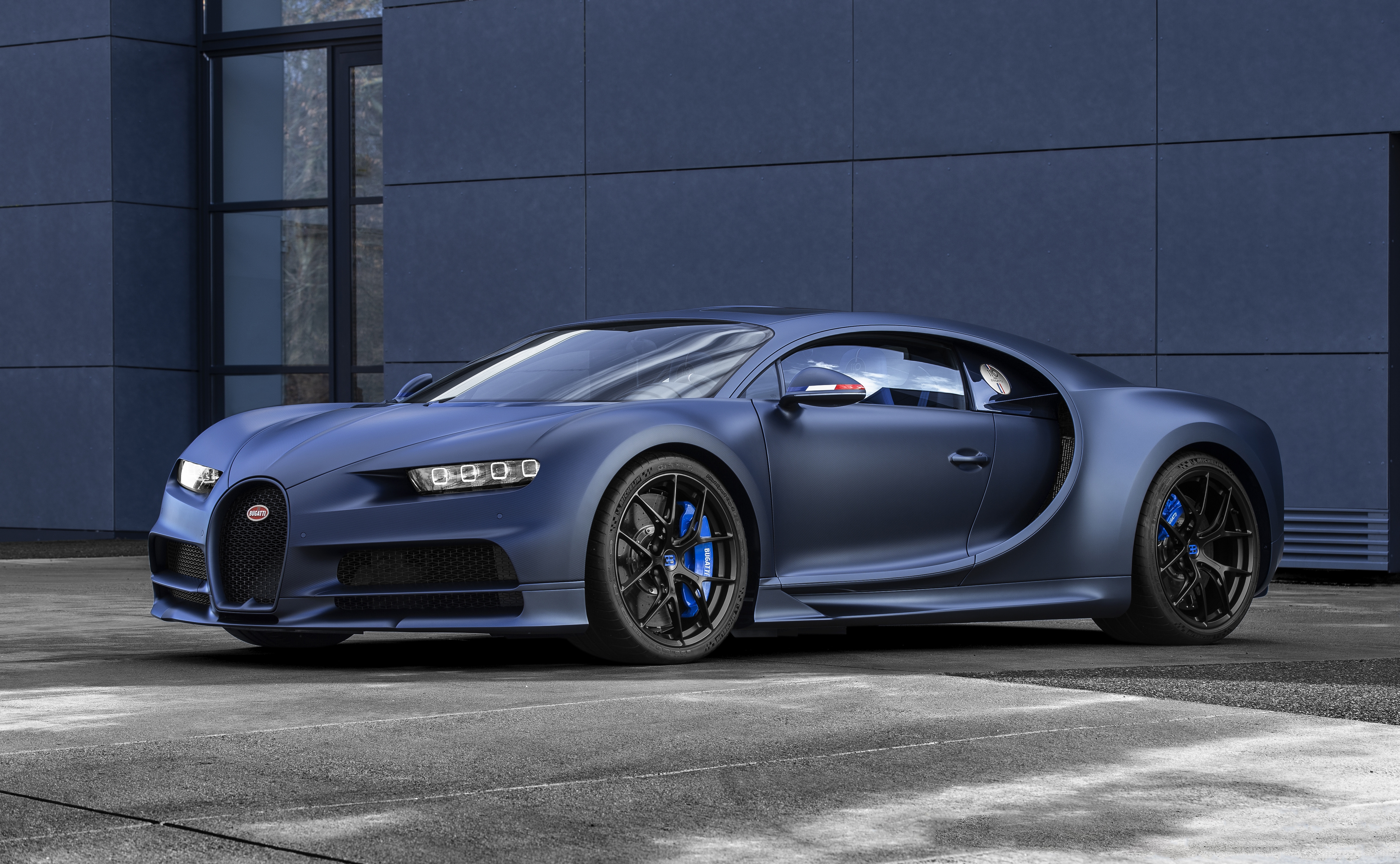 Wallpapers side view cars Bugatti on the desktop