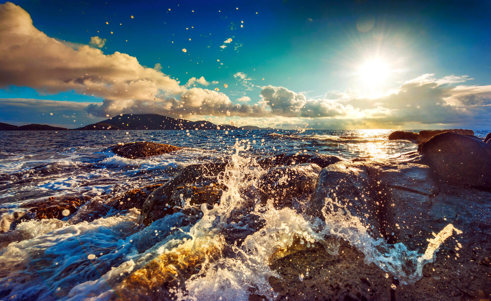 Wallpapers waves sunny weather sea on the desktop