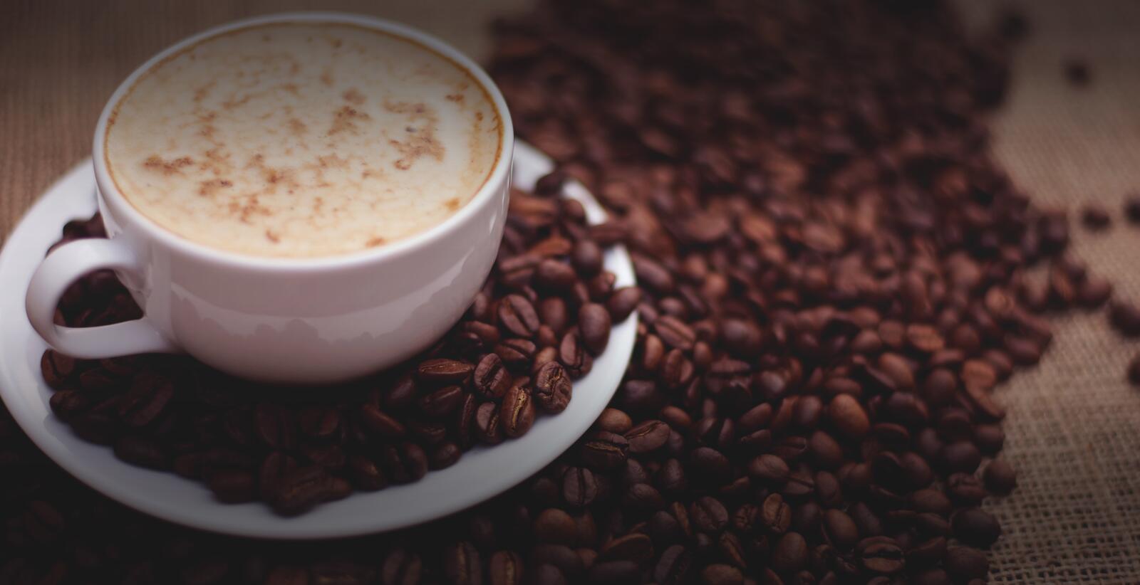 Обои кофе кофейное зерно кружка на рабочий стол