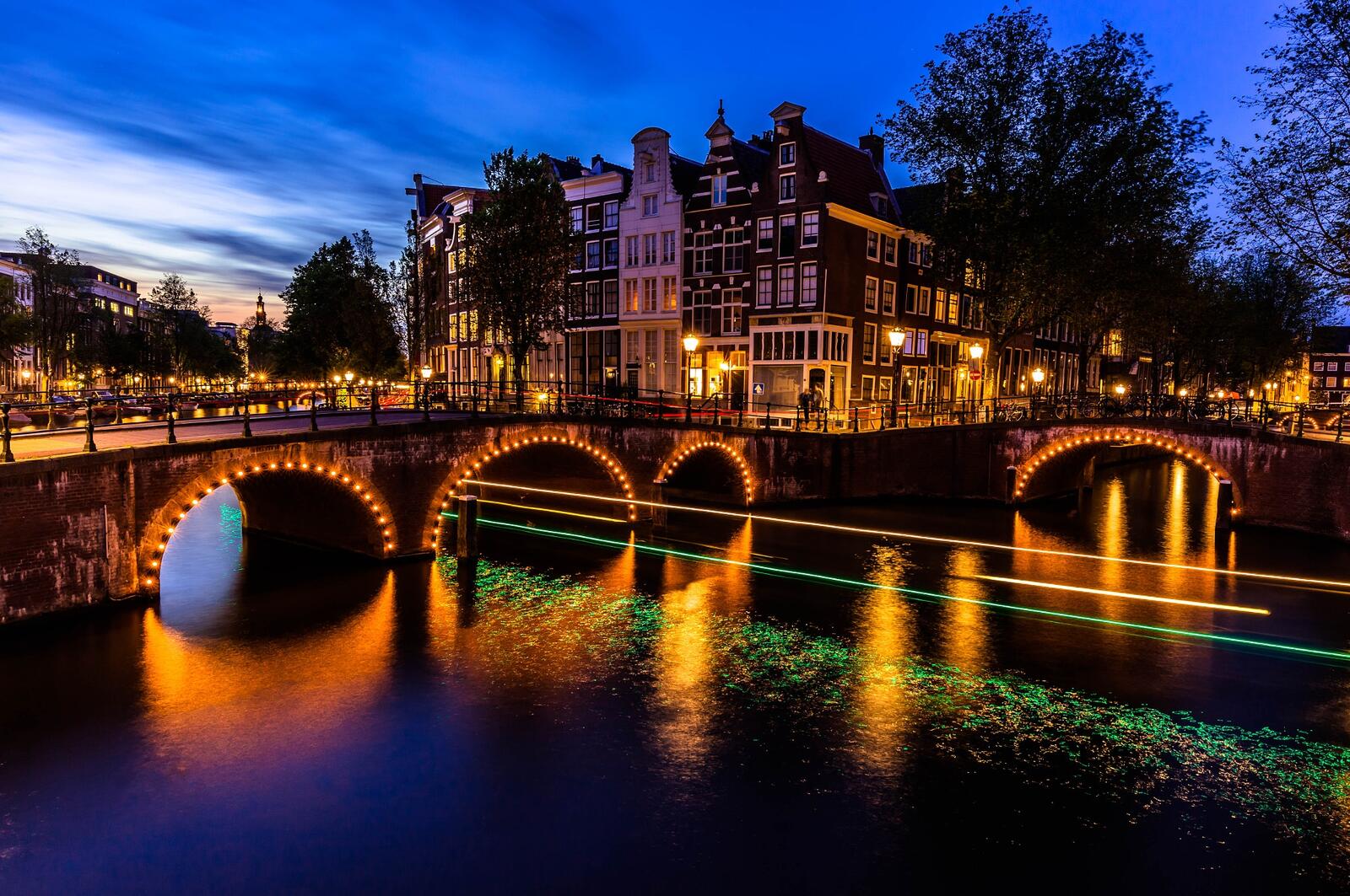 Обои Amsterdam Canal View at Night Амстердам на рабочий стол