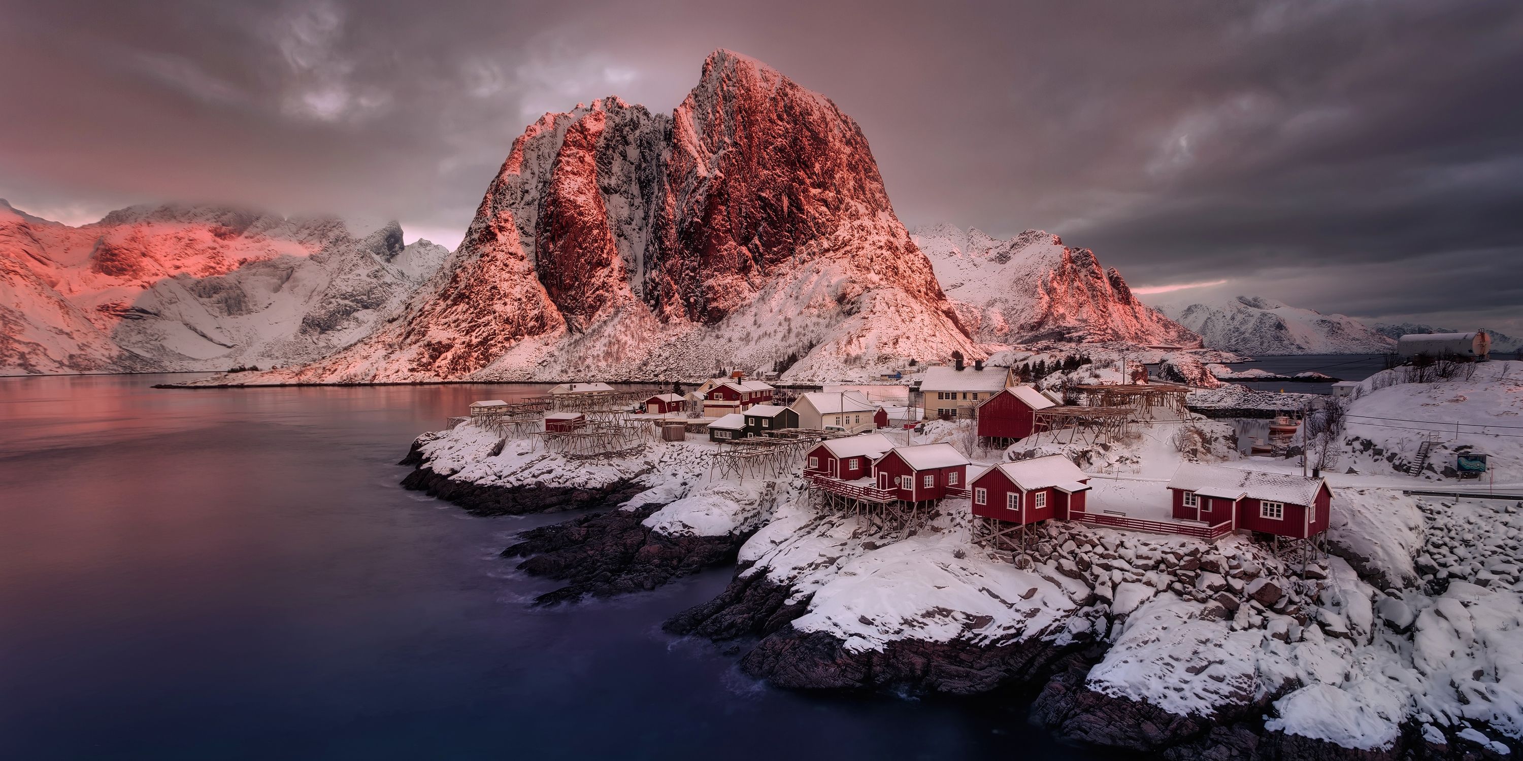 Обои Норвегия деревенские дома остров на рабочий стол