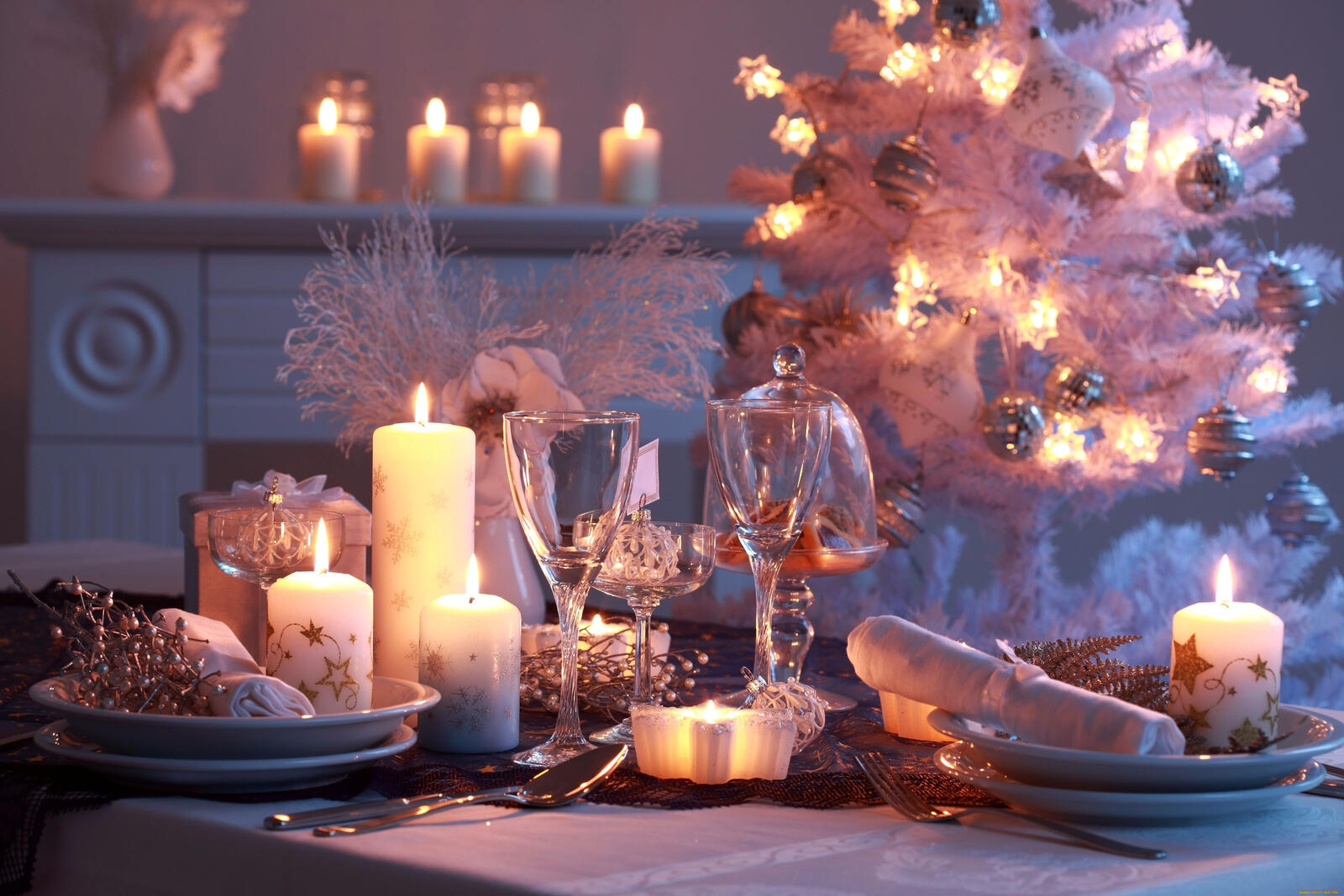 Wallpapers candles new year atmosphere holiday on the desktop