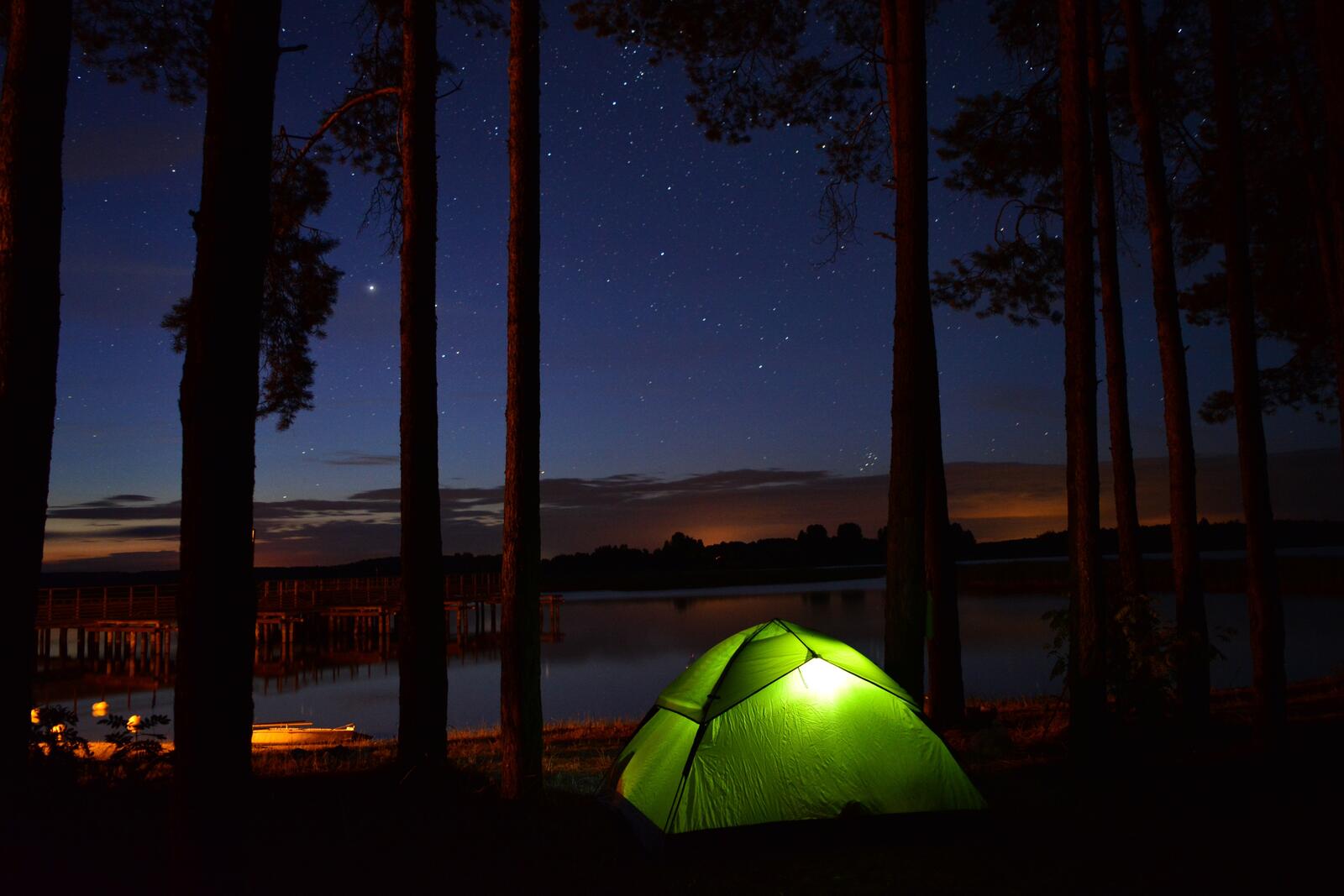 Wallpapers night tents lake on the desktop