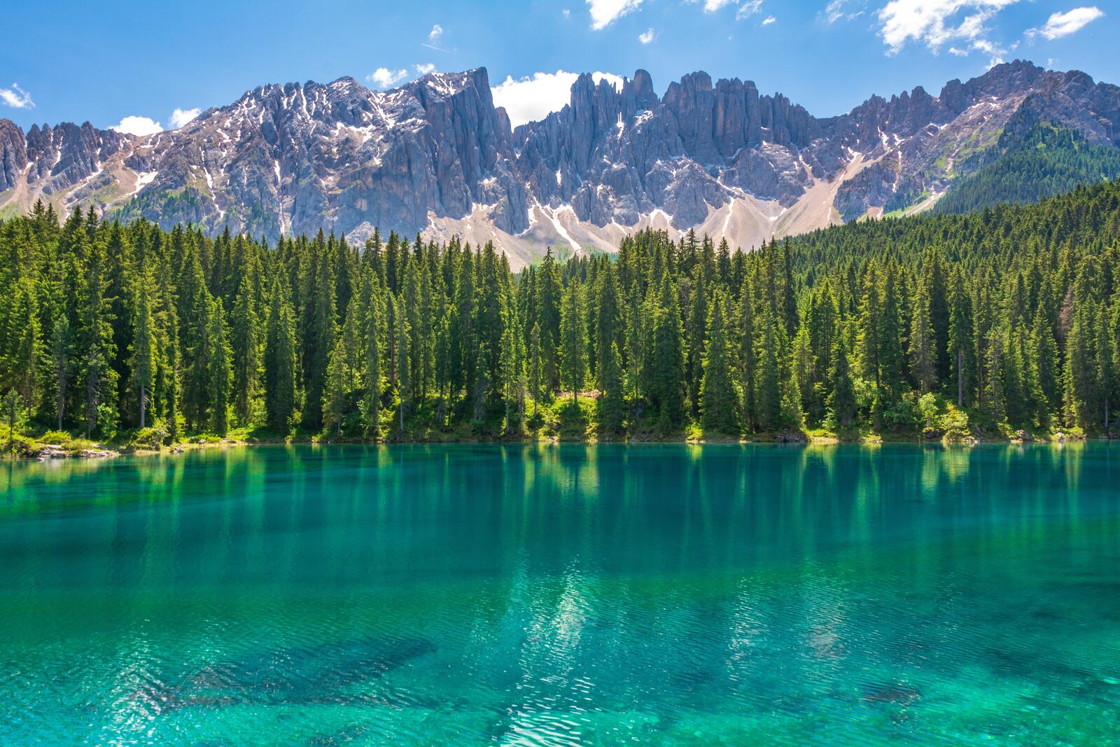 Обои Италия озеро Карецца Доломитовые Альпы на рабочий стол