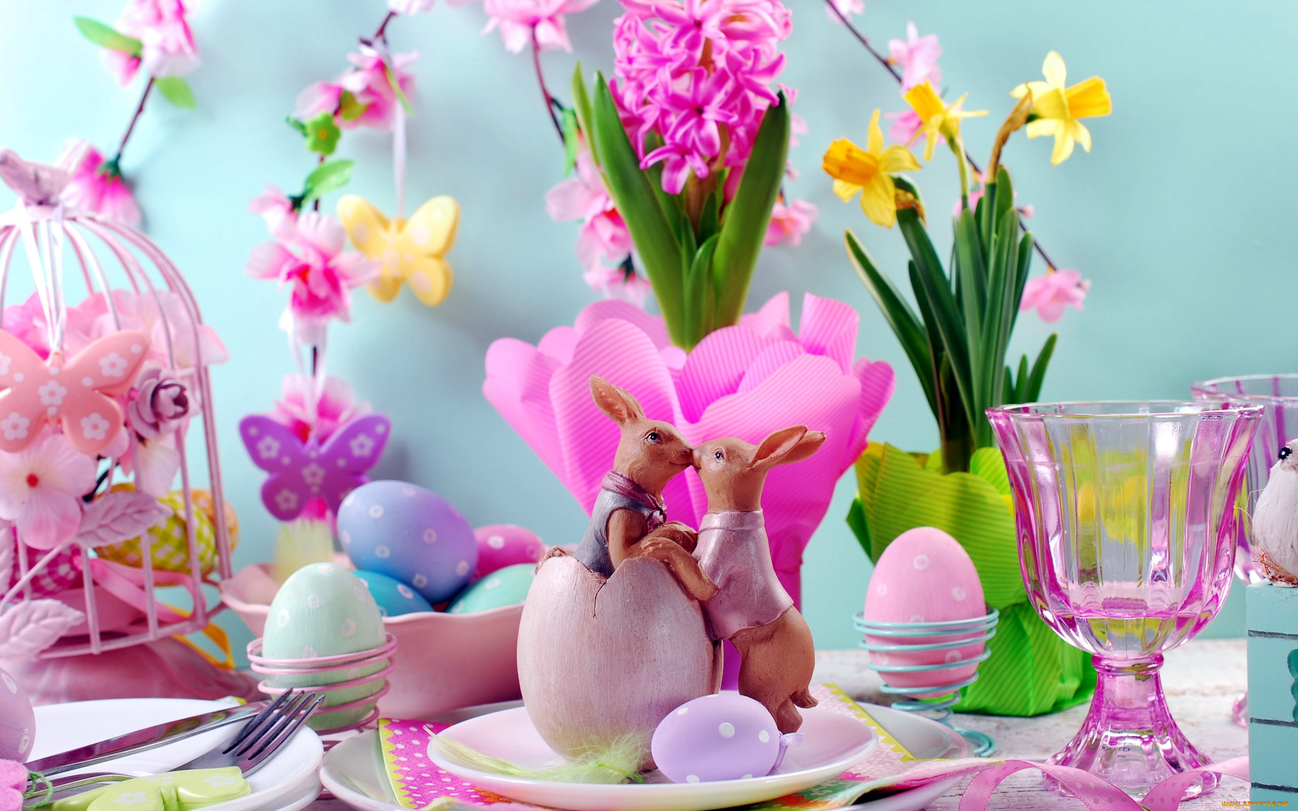 桌面上的壁纸蛋类 兔子 鲜花