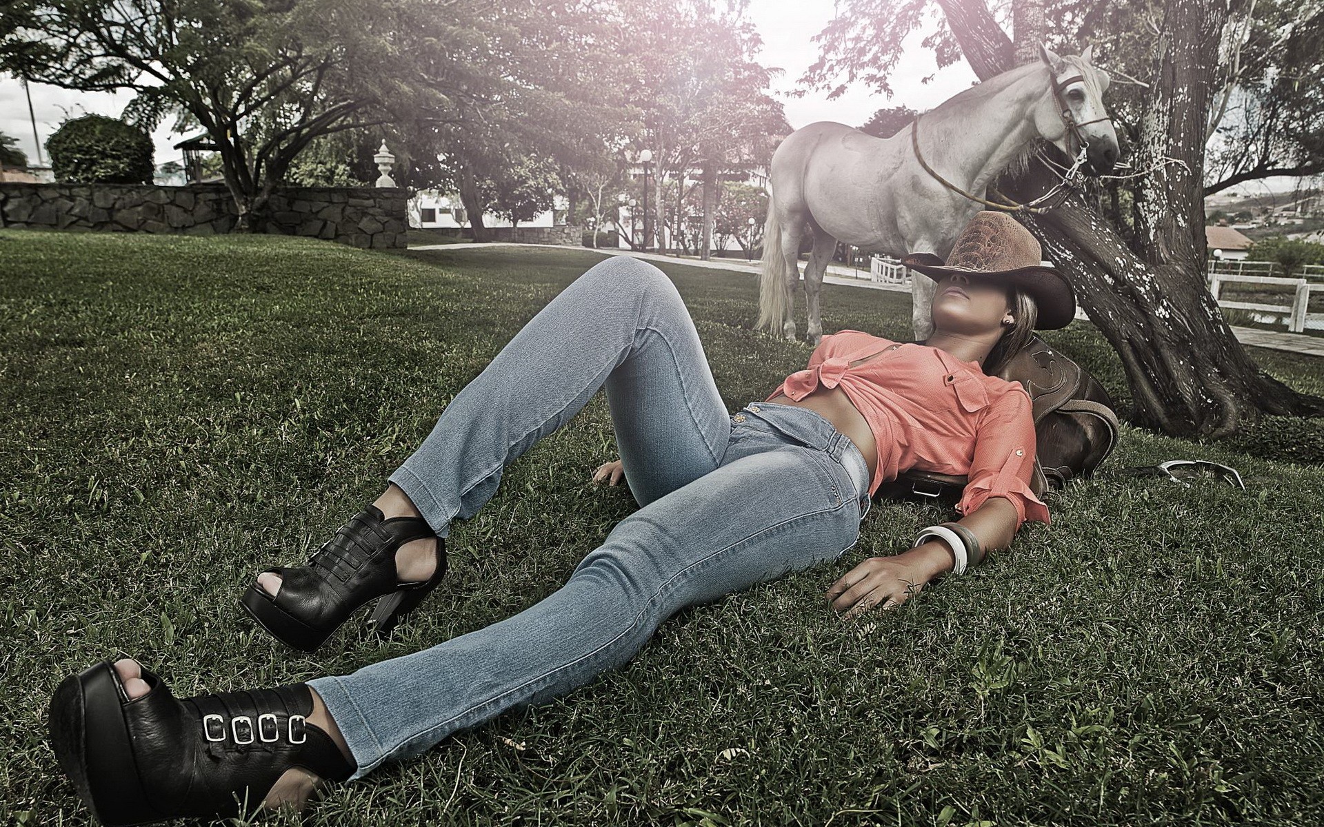 Фото бесплатно женщина, ковбой, лошадь