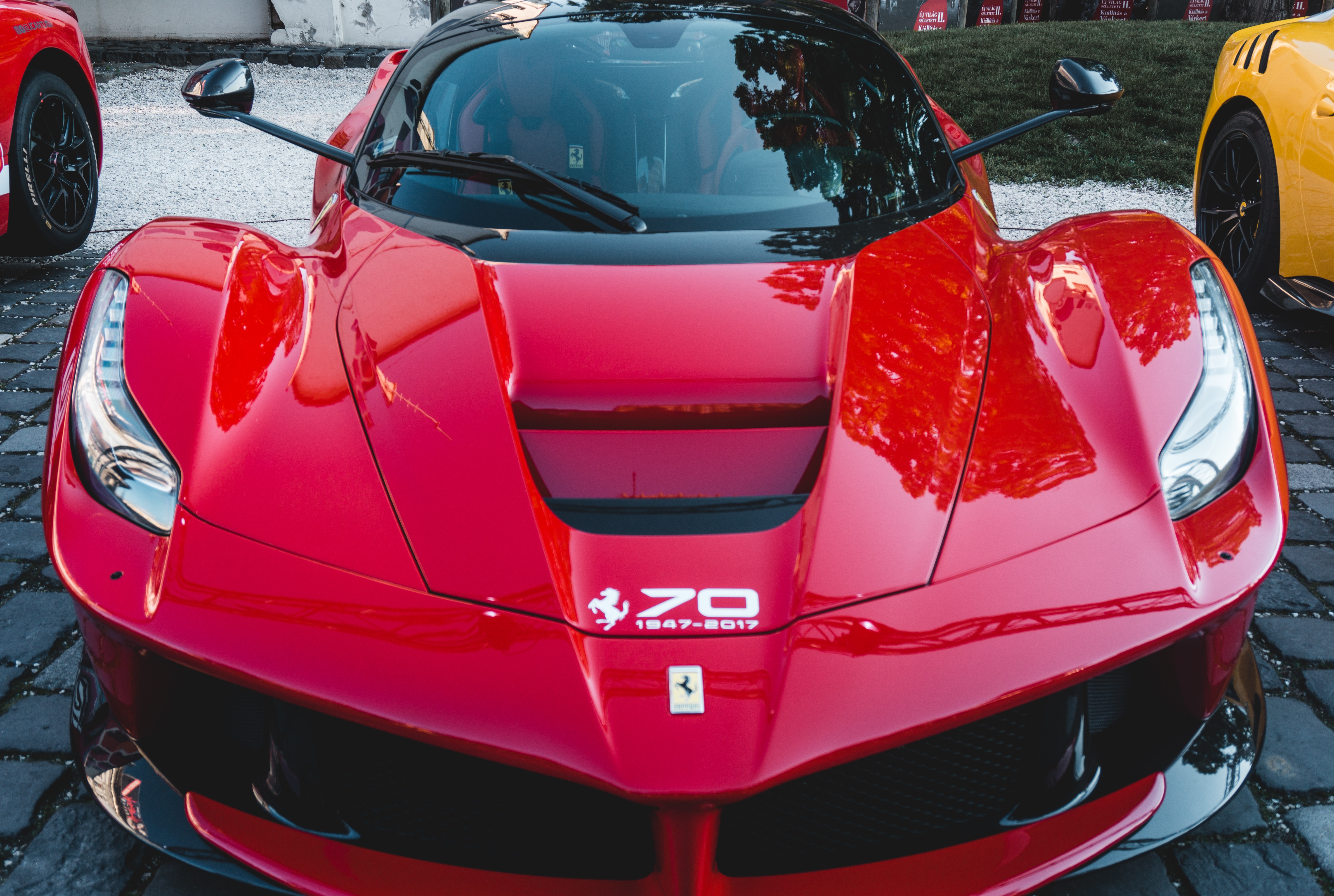 Красный ferrari. Феррари спорткар. Ferrari красный спорткар. Ferrari LAFERRARI цвета. Ferrari 980.