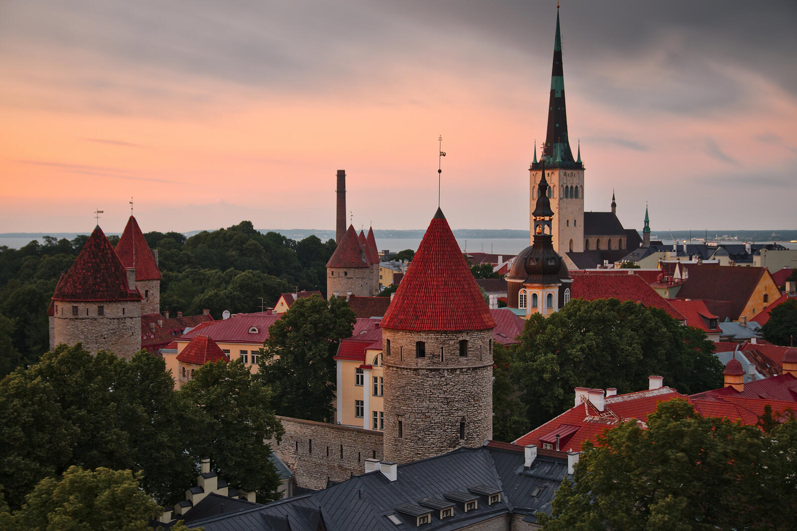 Обои Таллин Эстония здание на рабочий стол