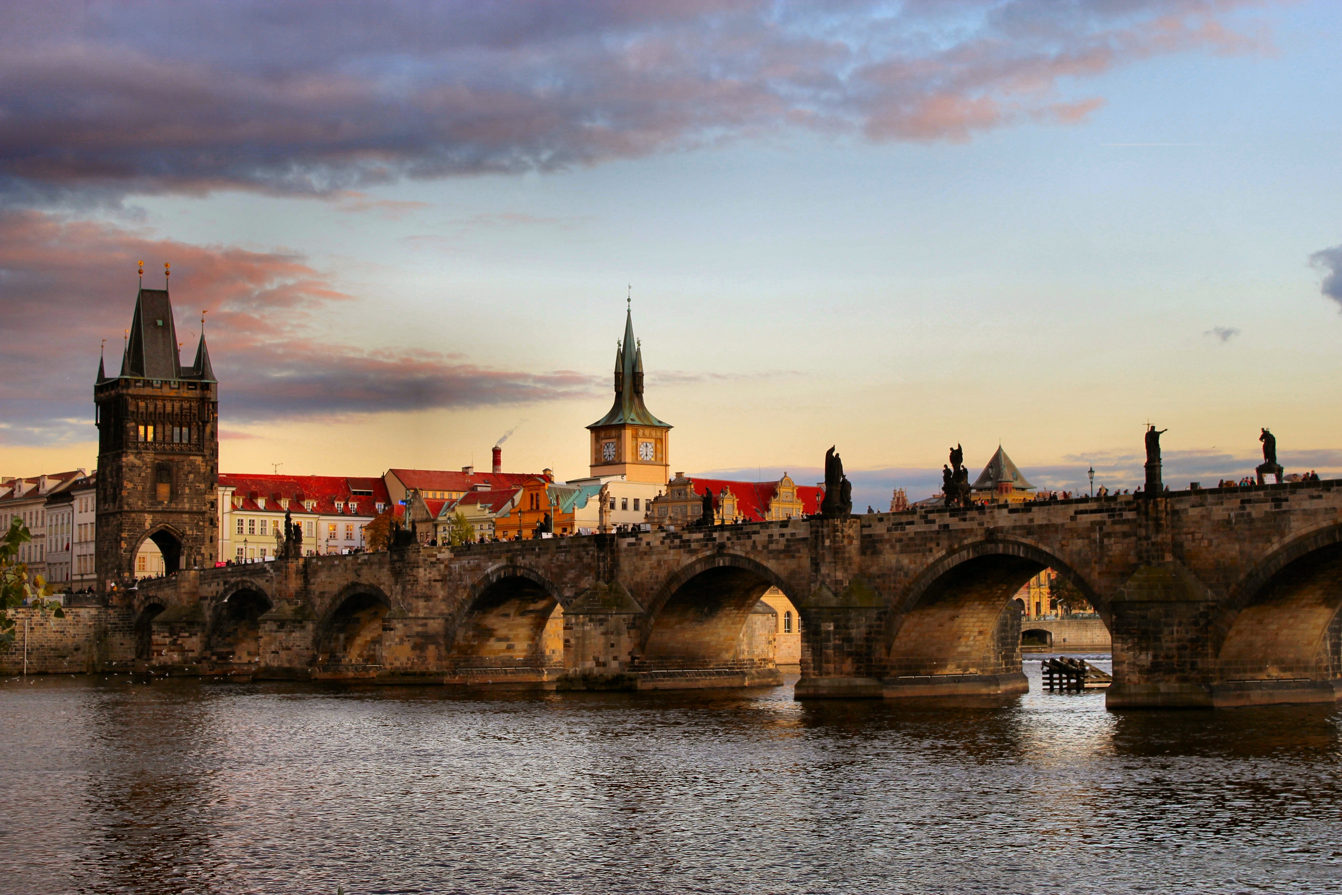 桌面上的壁纸查理大桥 vltava 捷克共和国