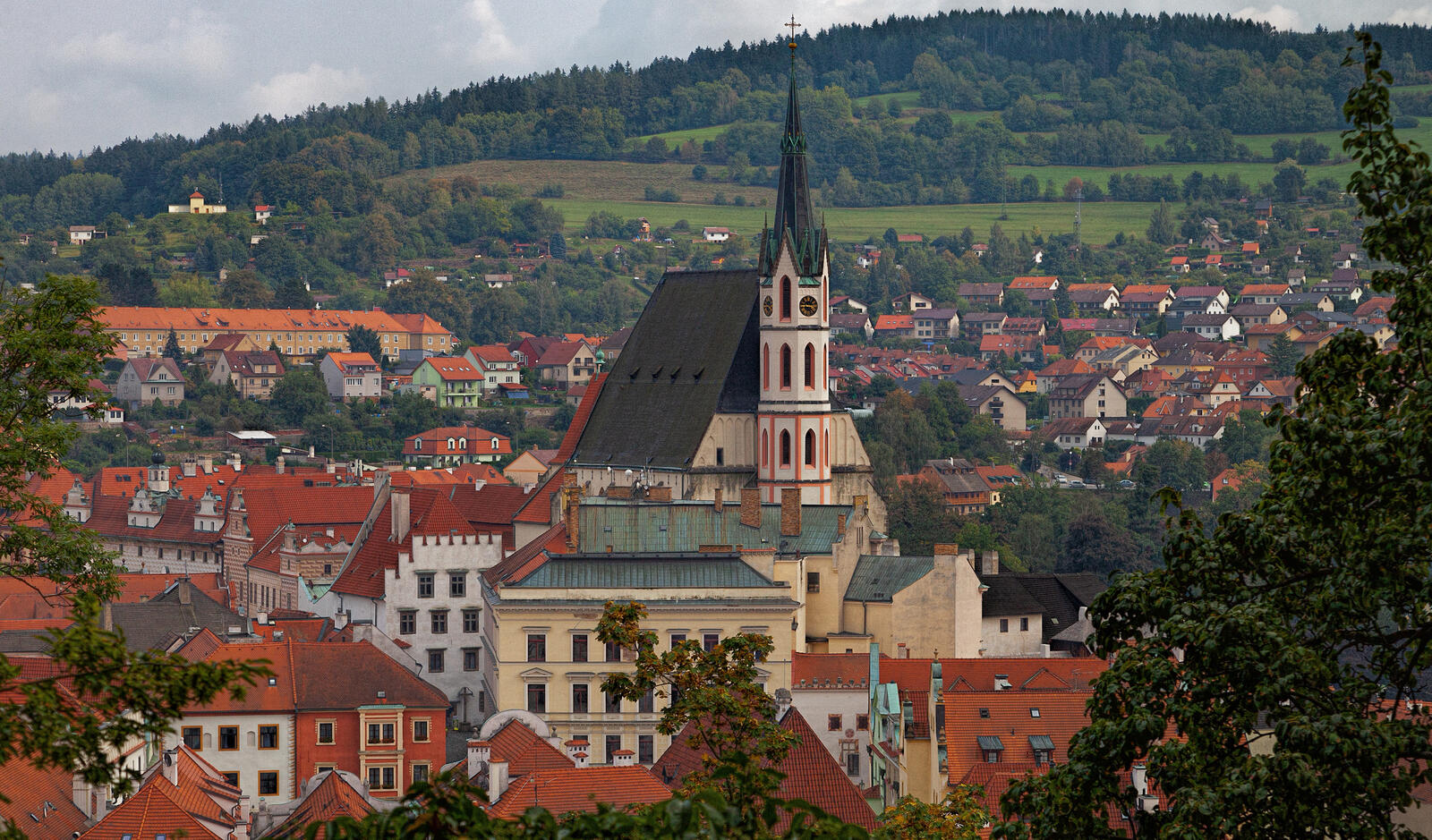 Обои города Чешская Республика крыша на рабочий стол