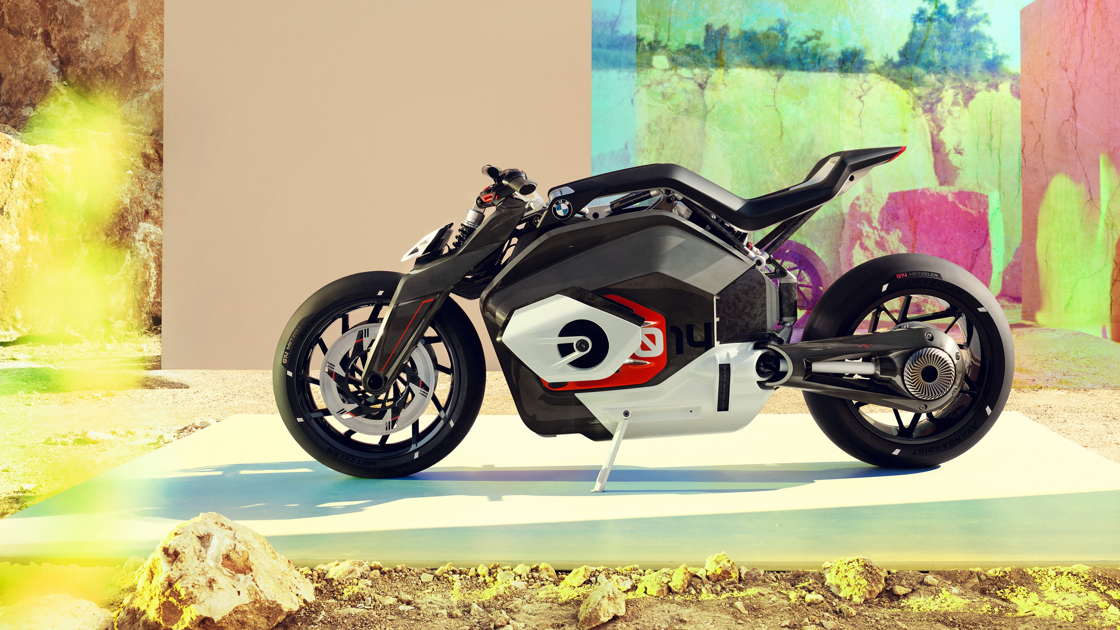 桌面上的壁纸BMW Motorrad Vision DC Roadster 壁纸 未来摩托车 侧视图