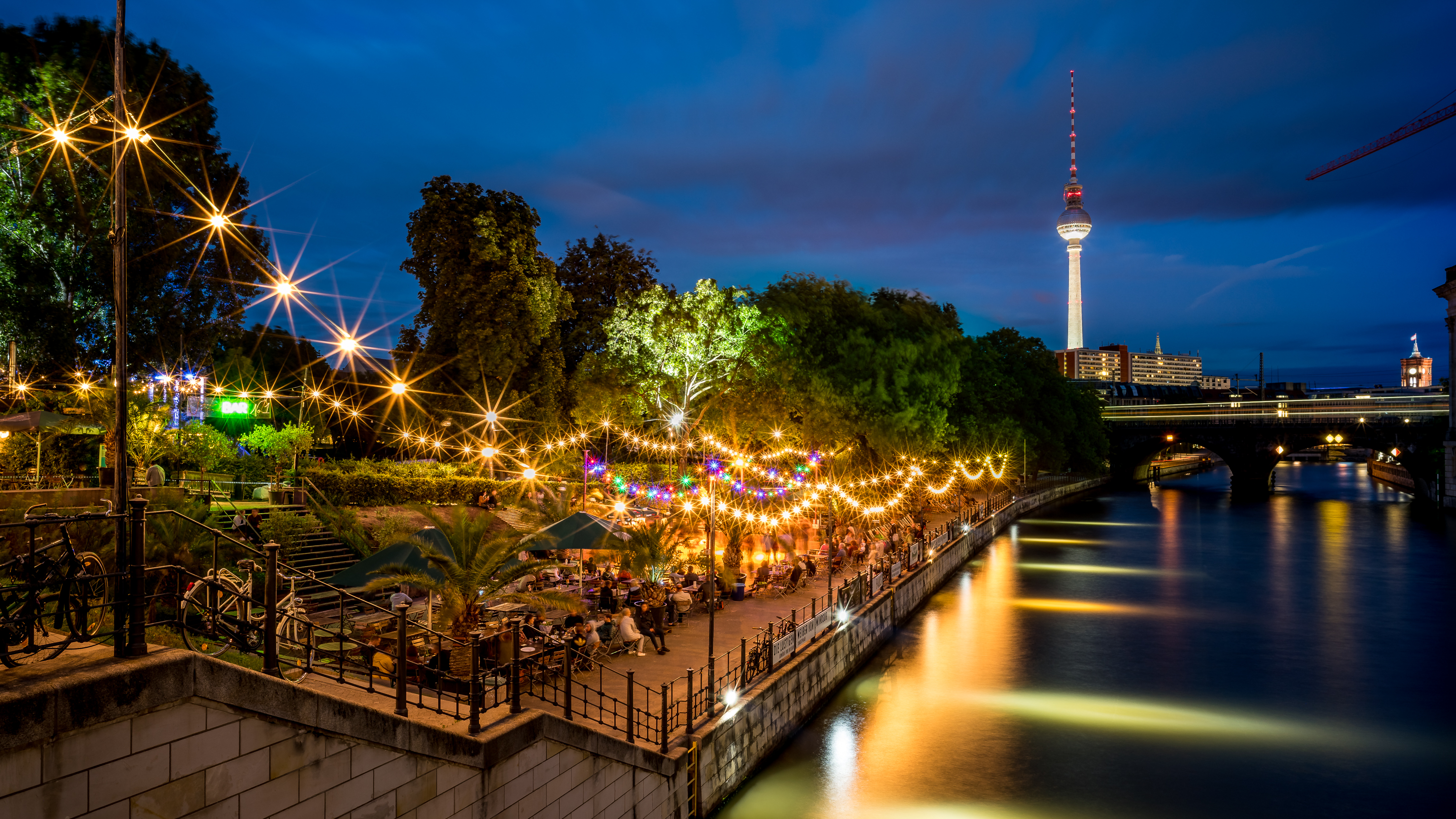 Обои освещение Берлин парк на рабочий стол
