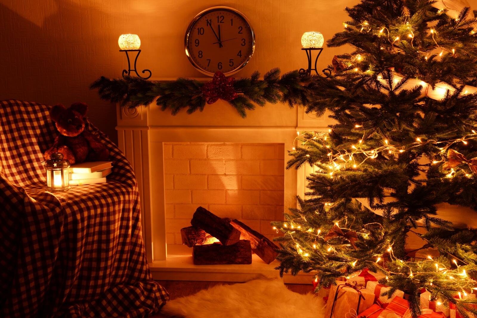 桌面上的壁纸夜光圣诞树 家居室内 夜光花环