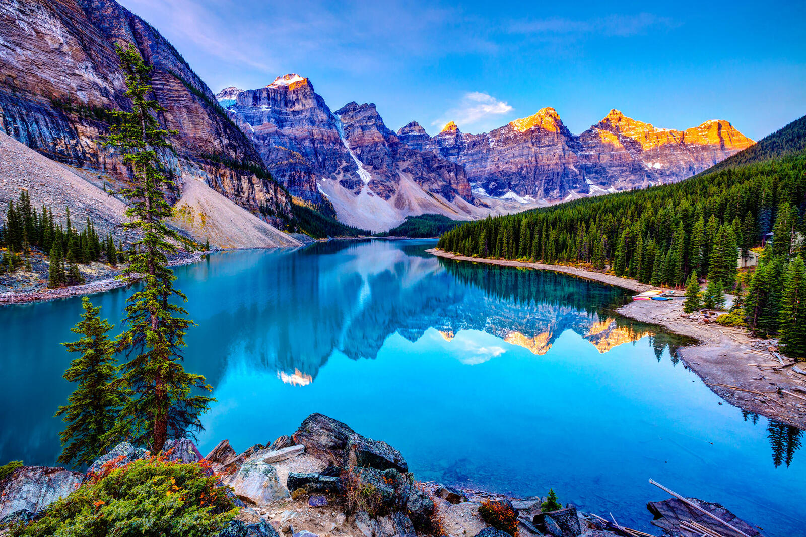 Wallpapers Moraine Lake trees Canada on the desktop