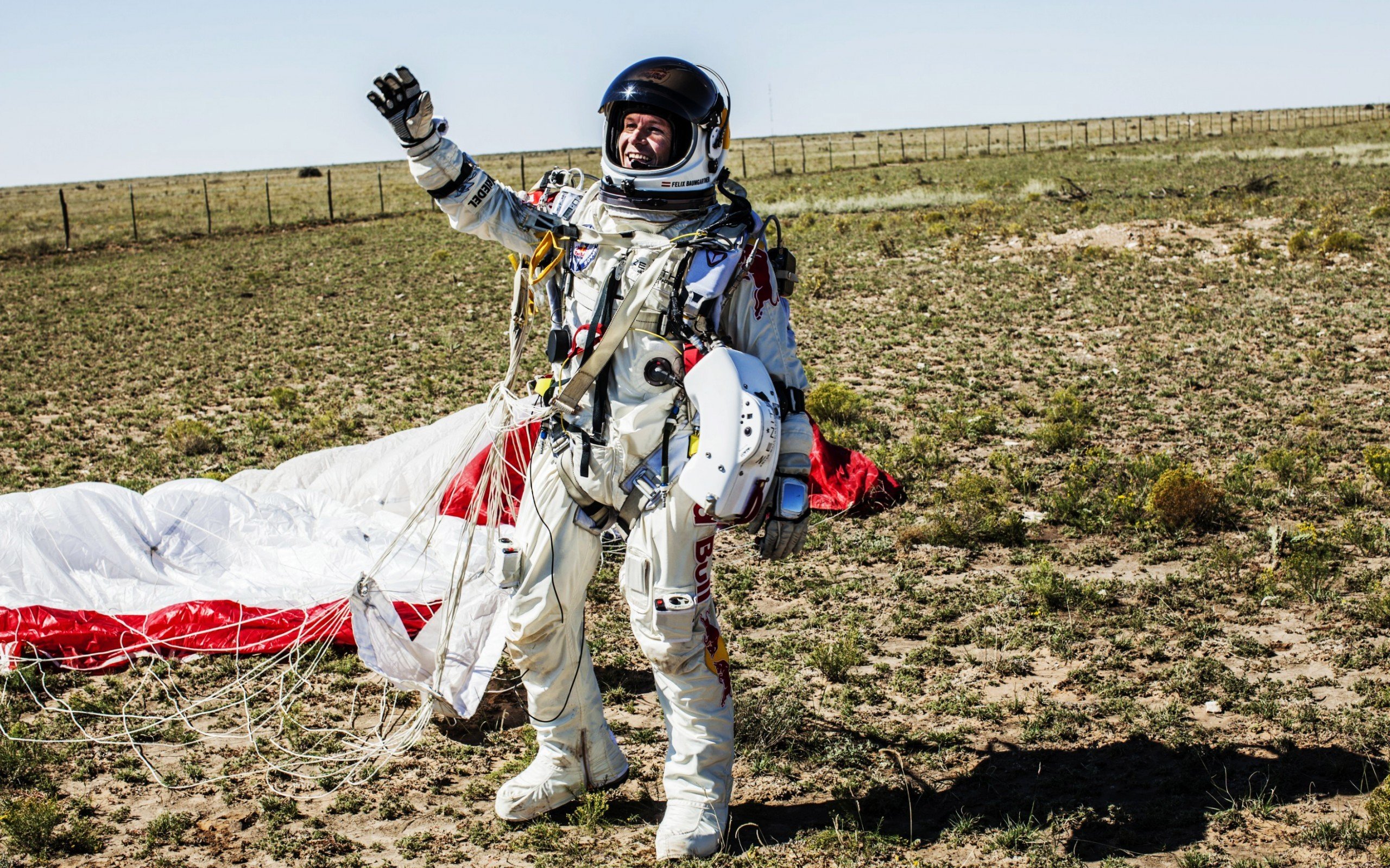 Wallpapers men cosmonaut skydiver on the desktop