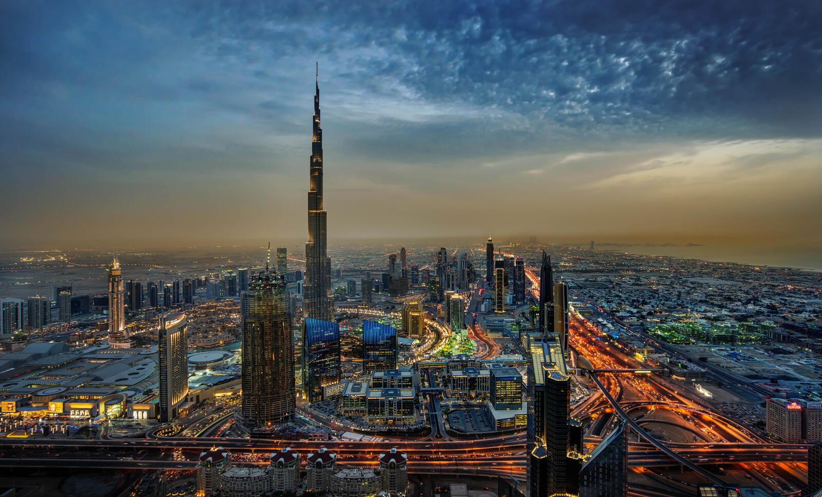 Wallpapers Dubai Burj Khalifa United Arab Emirates on the desktop