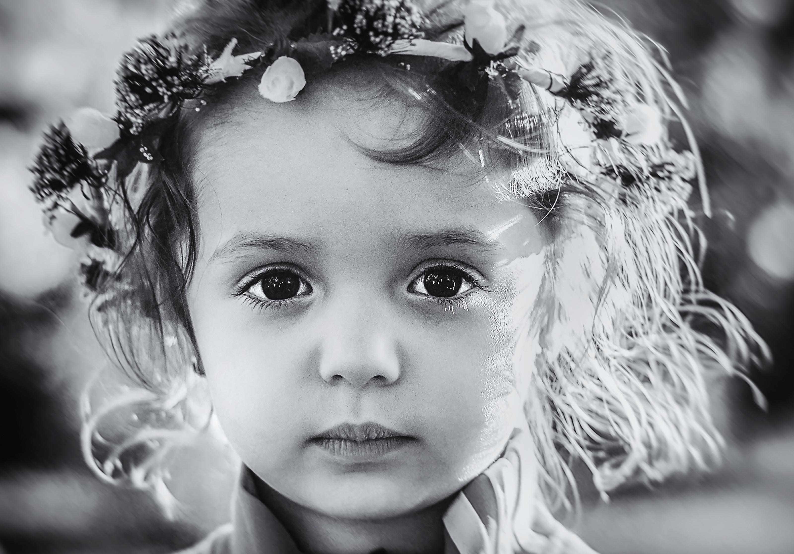Черно белый портрет ребенка