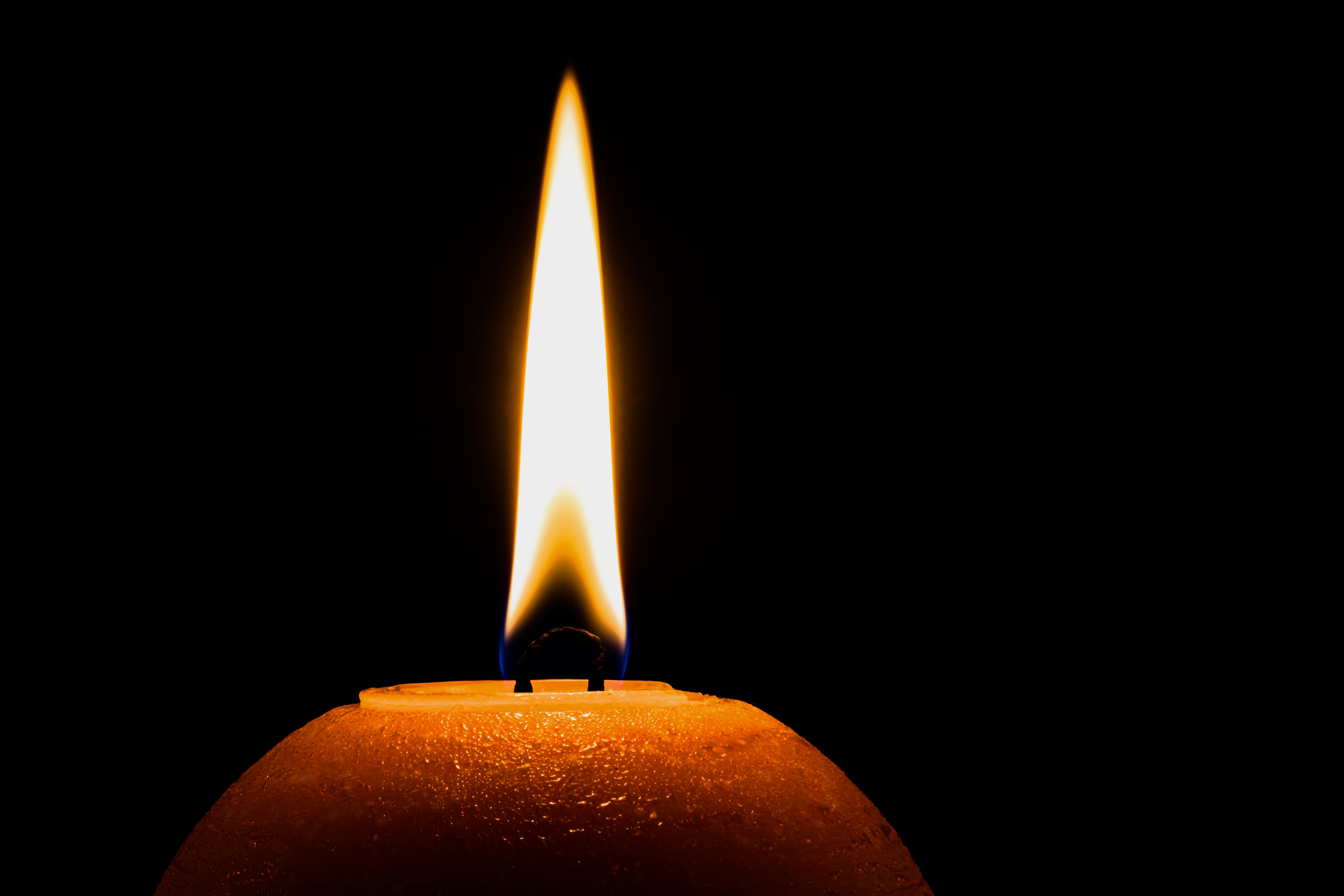 The candle of memory · free photo