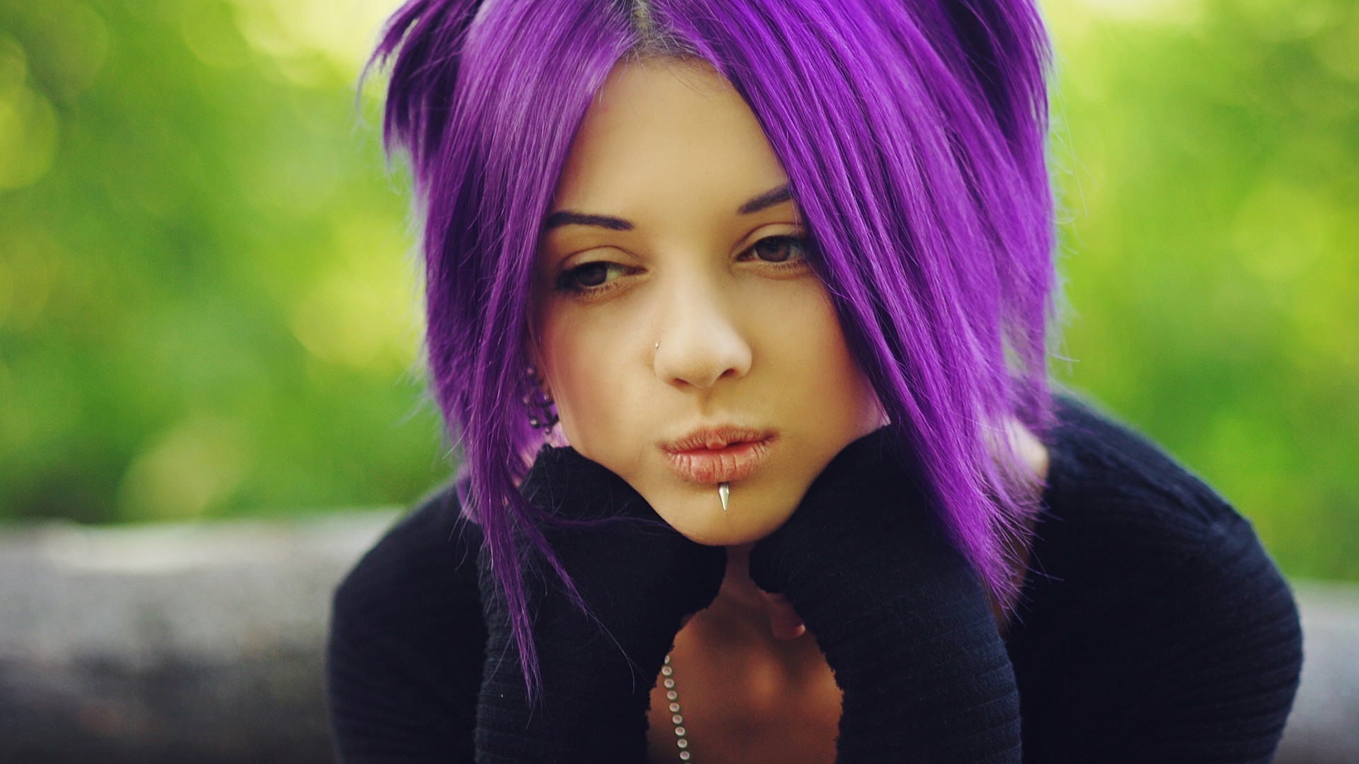 Photo free color, long hair, violet