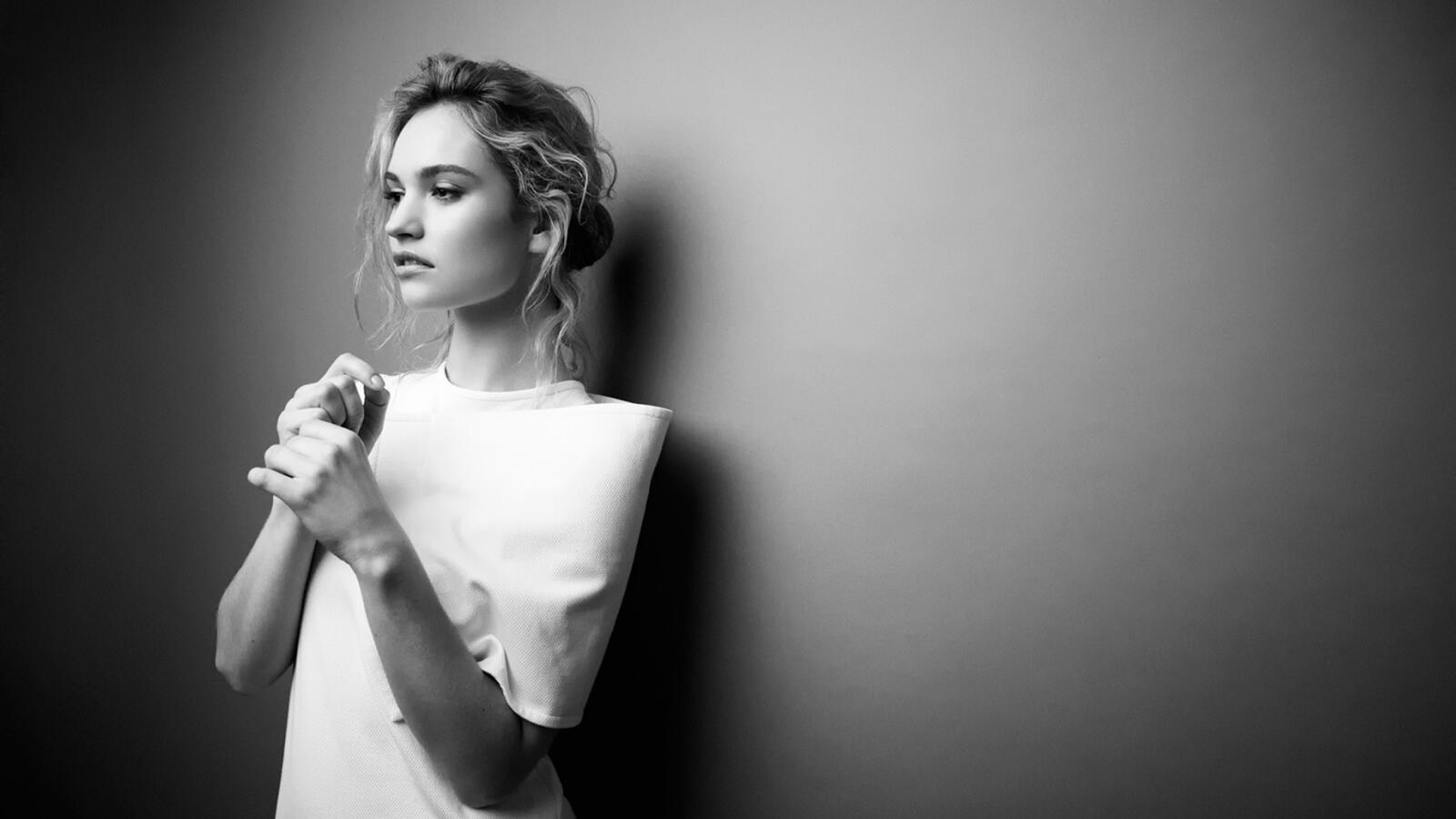 Wallpapers black and white Lily James girls on the desktop