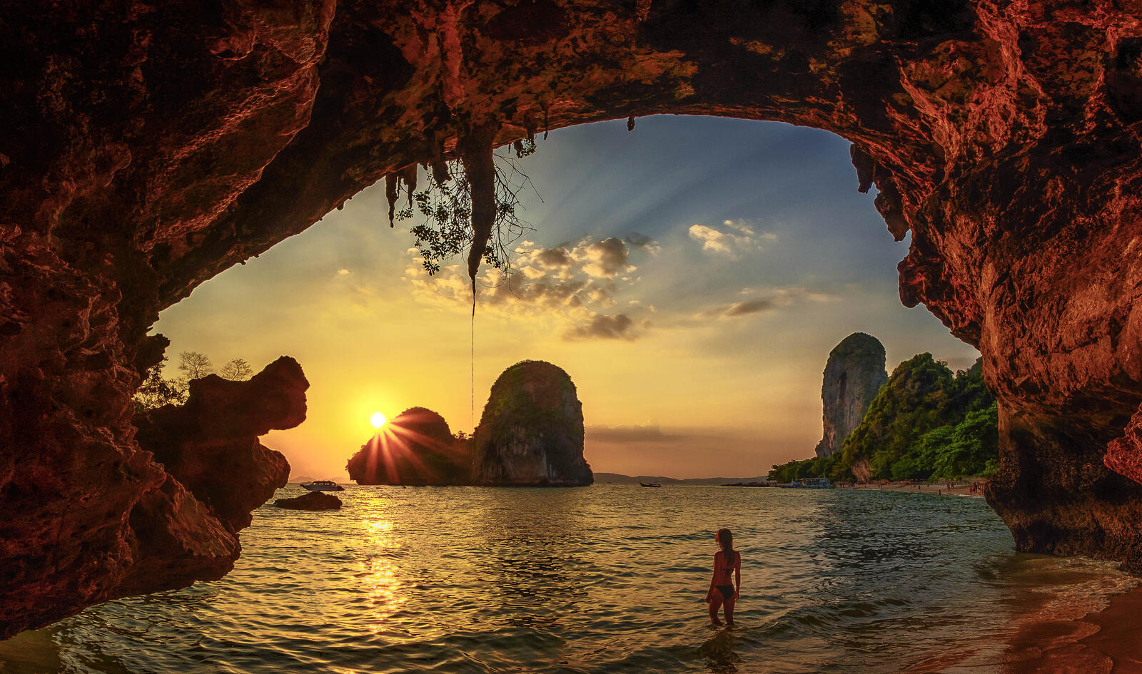 桌面上的壁纸甲米 泰国 海滩洞窟日落克拉比