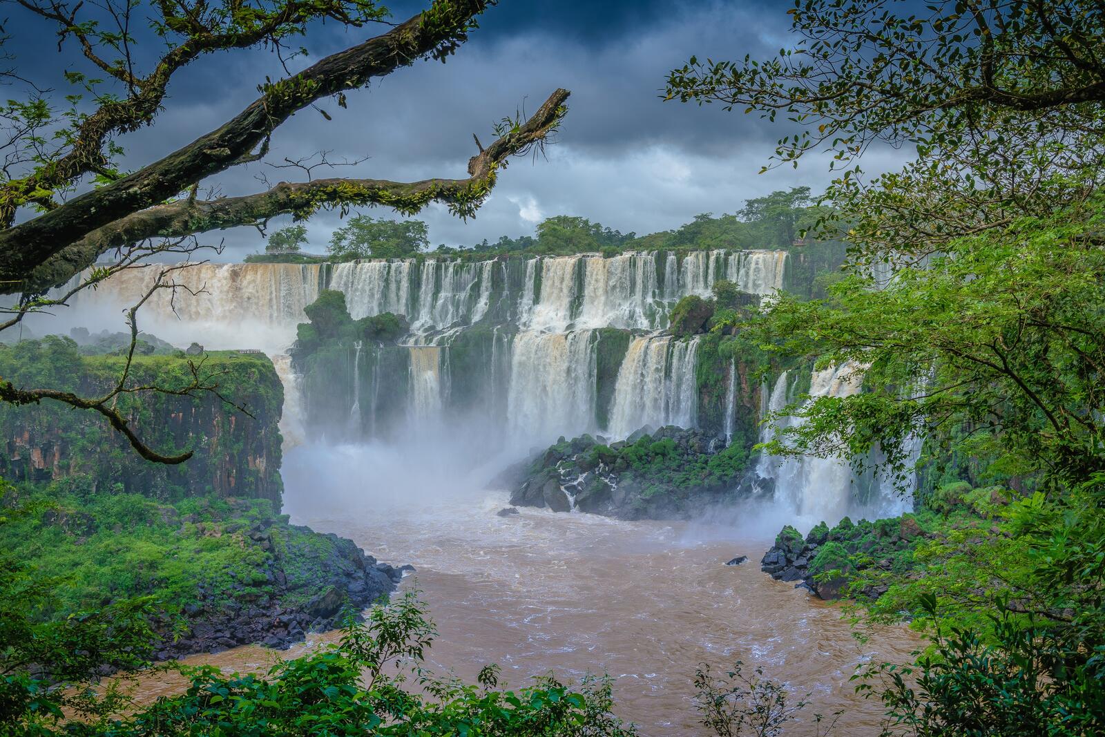 桌面上的壁纸巴西 巴西的瀑布 瀑布